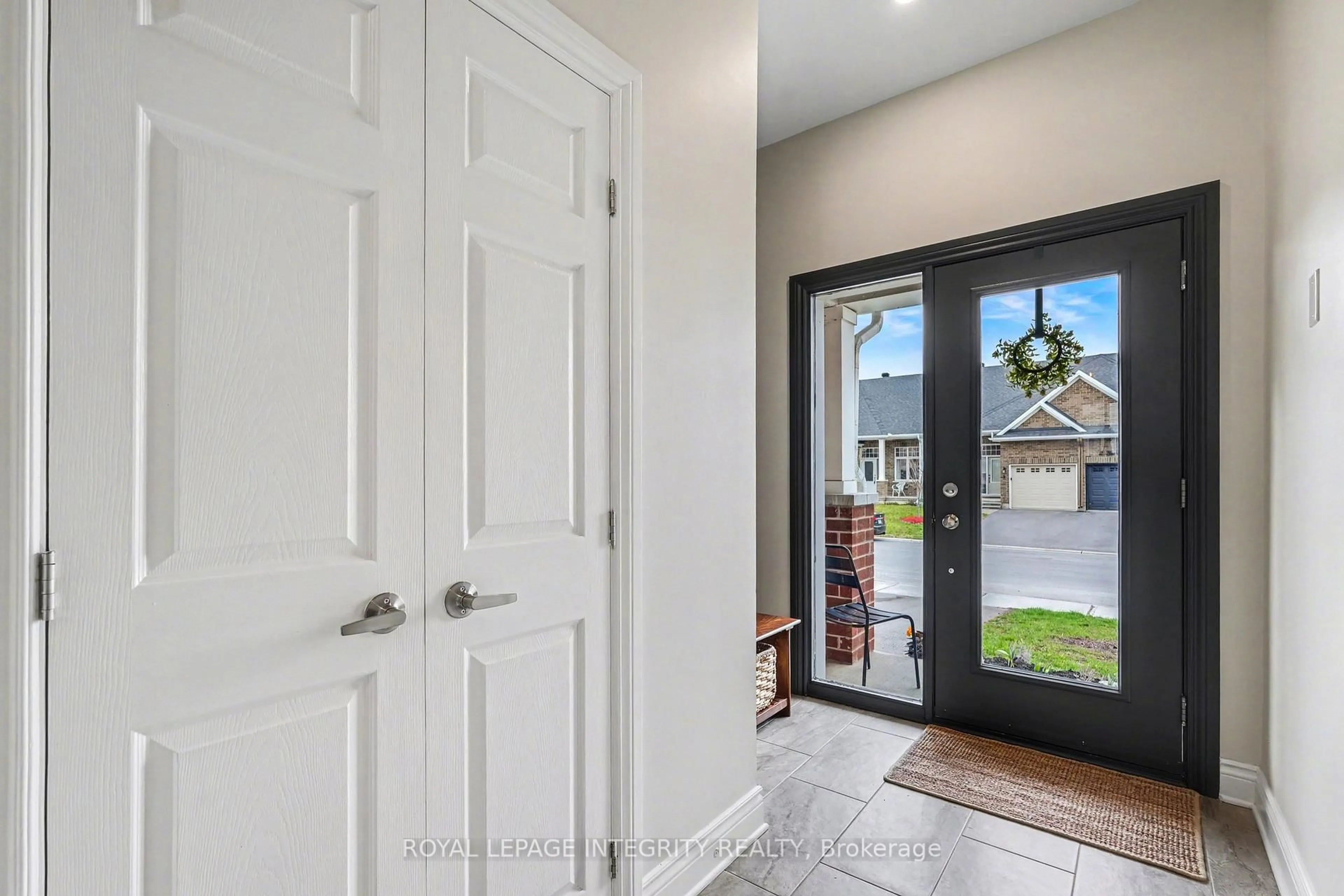 Indoor entryway for 3 Borland Dr, Carleton Place Ontario K7C 0K7