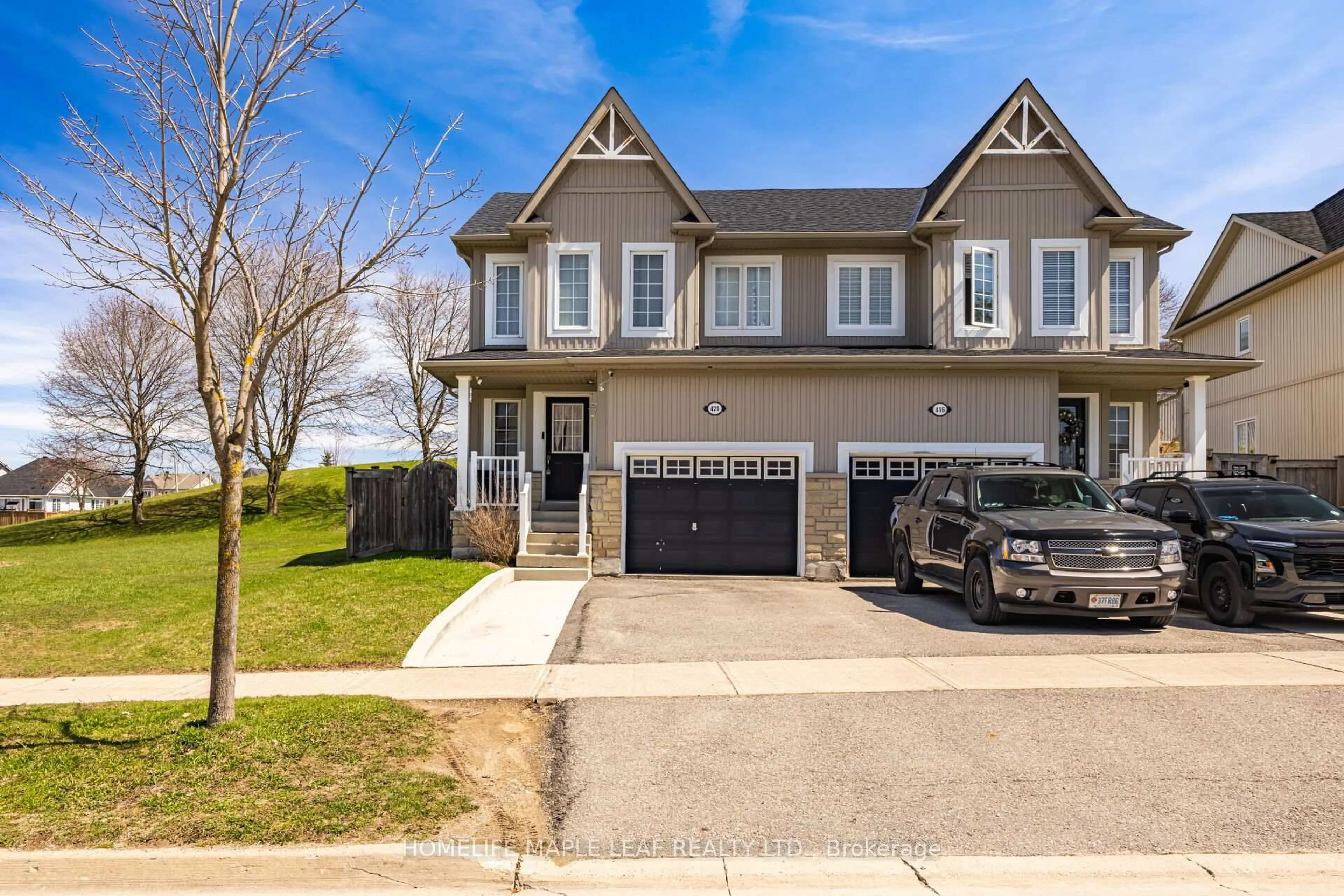 A pic from outside/outdoor area/front of a property/back of a property/a pic from drone, street for 420 Orvis Cres, Shelburne Ontario L0N 1S2