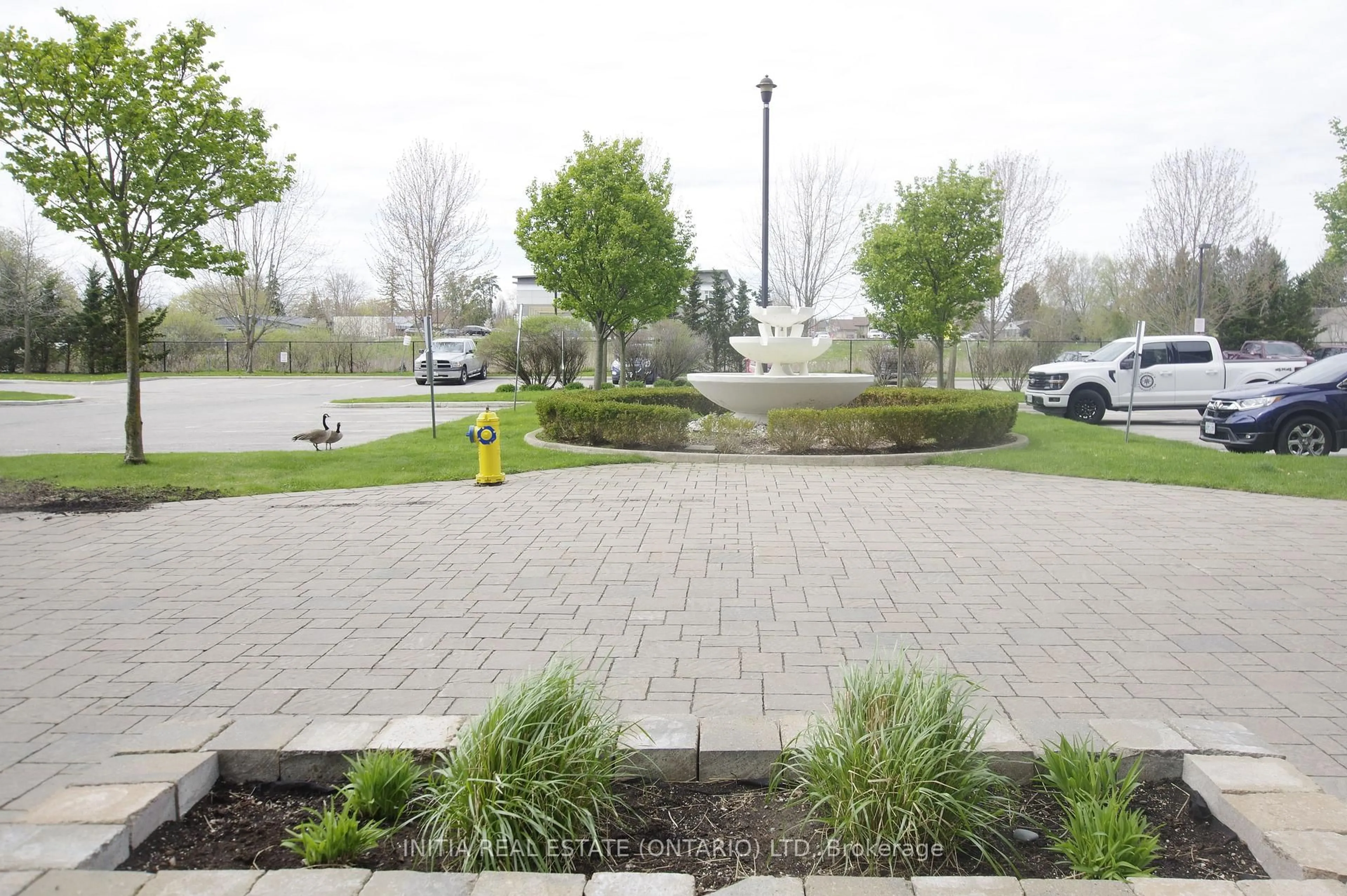 Patio, street for 1030 Coronation Dr #807, London North Ontario N6G 0G5