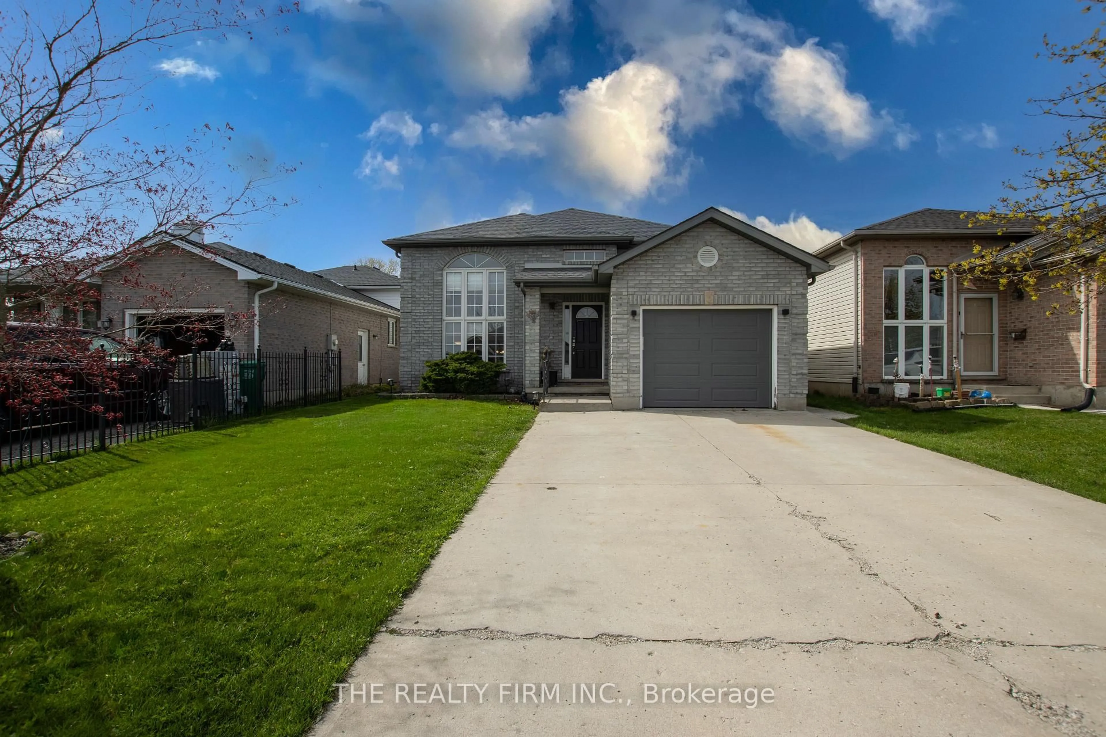 Unknown for 41805 North St, Southwold Ontario N5P 4L7