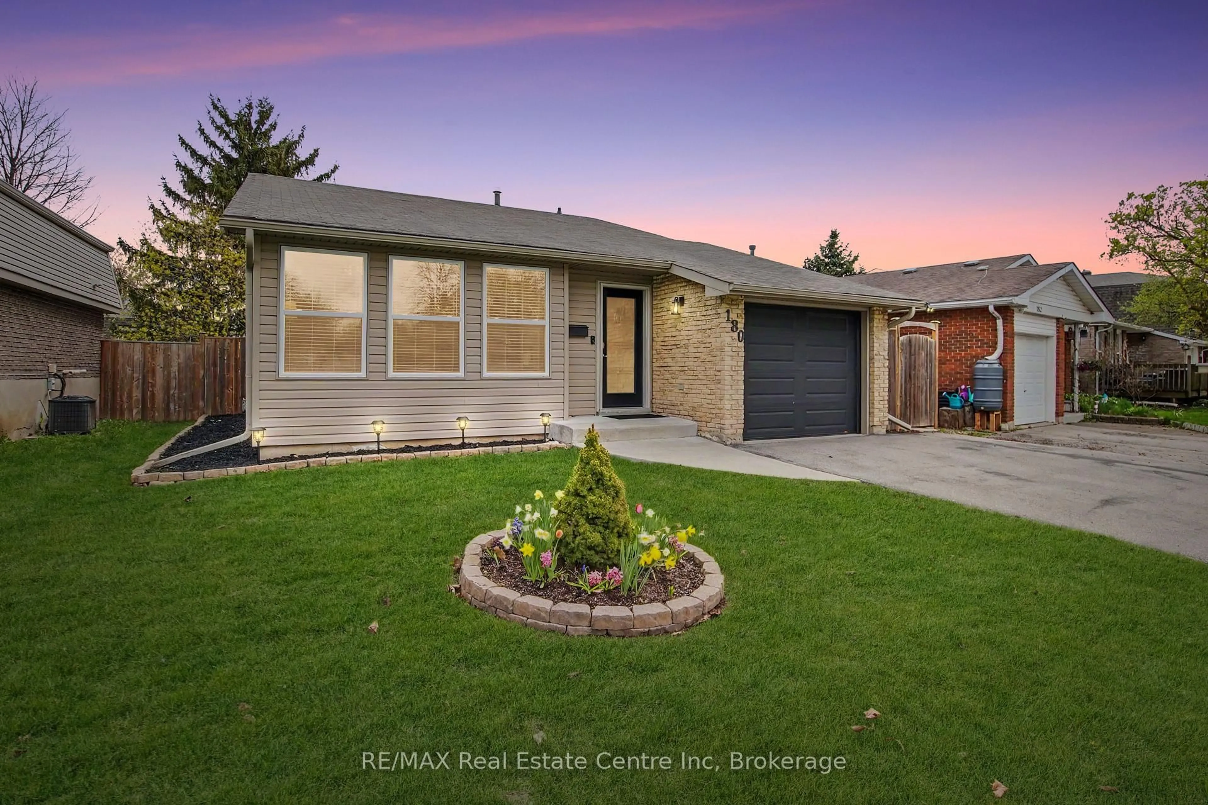 Home with brick exterior material, street for 180 Sunset Blvd, Cambridge Ontario N1S 4L2