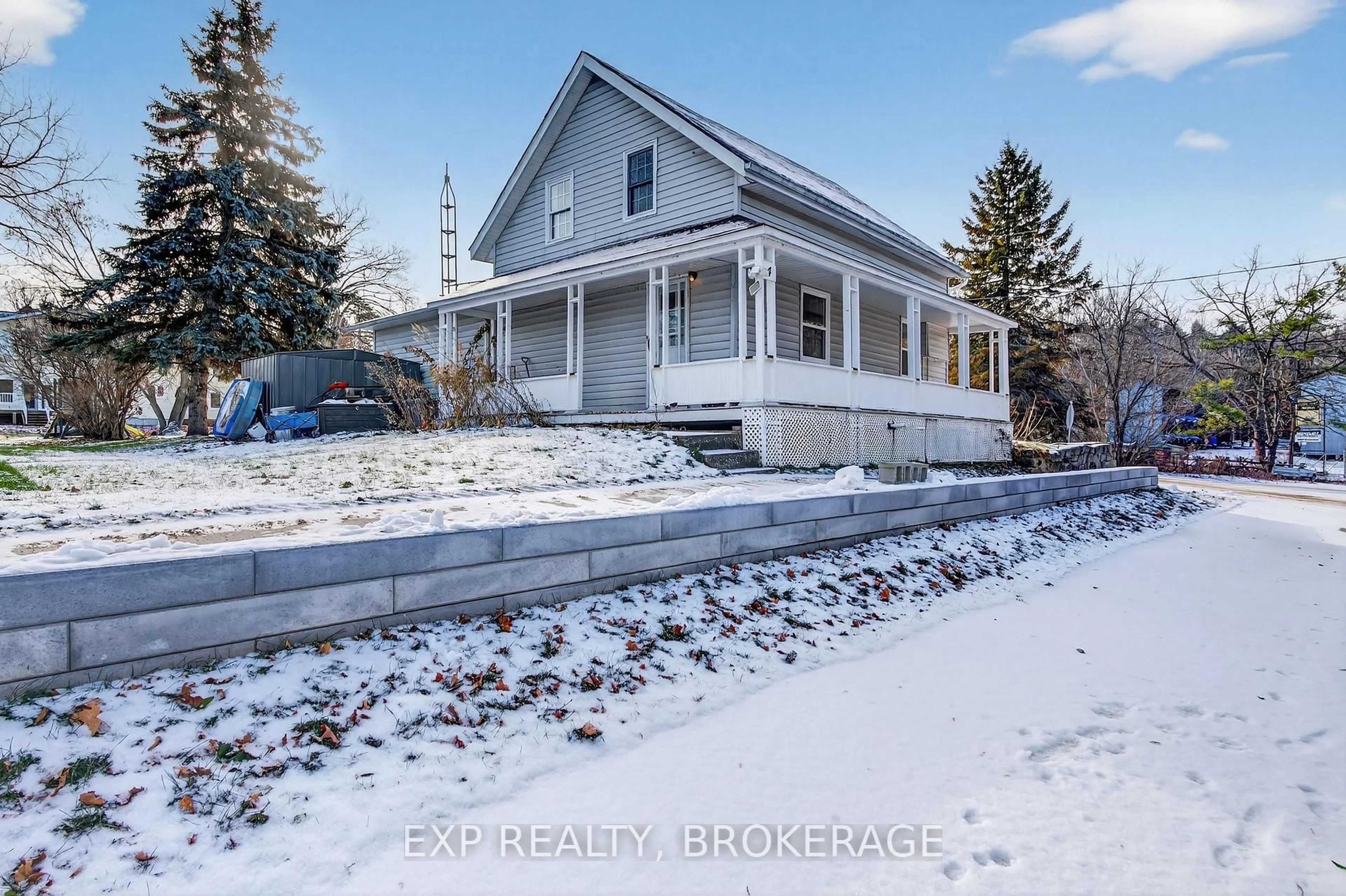 A pic from outside/outdoor area/front of a property/back of a property/a pic from drone, street for 4 WATER St, Rideau Lakes Ontario K0G 1V0