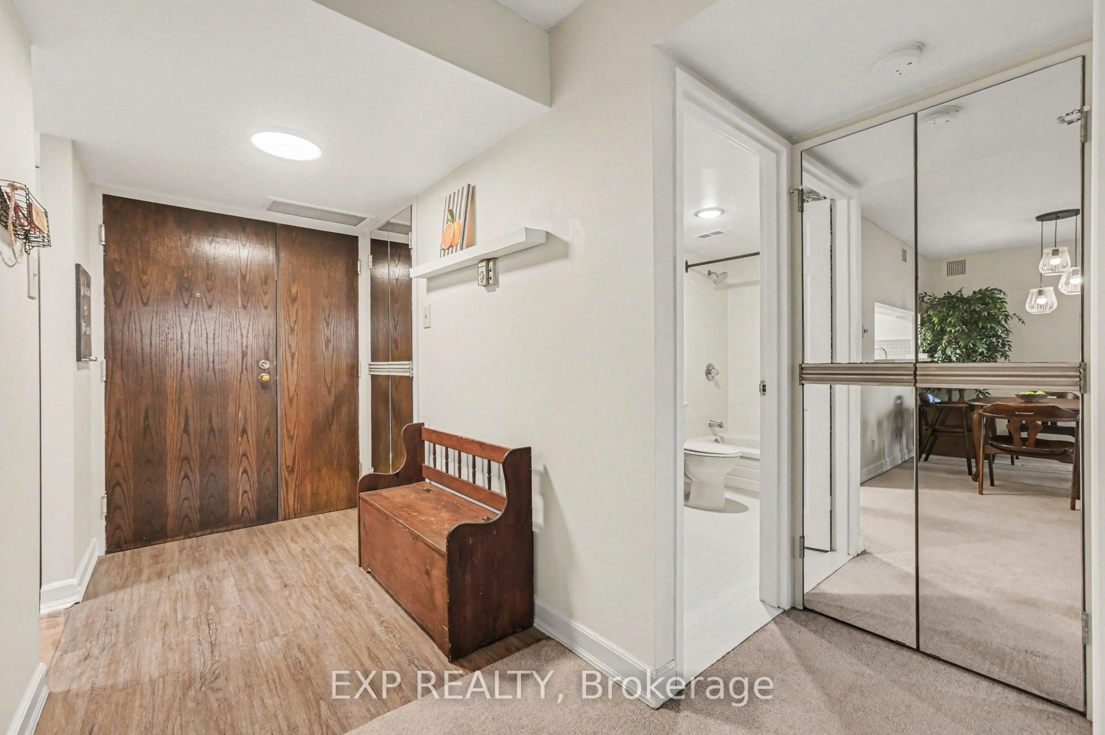 Indoor entryway for 2019 Carling Ave #503, Ottawa Ontario K2A 4A2