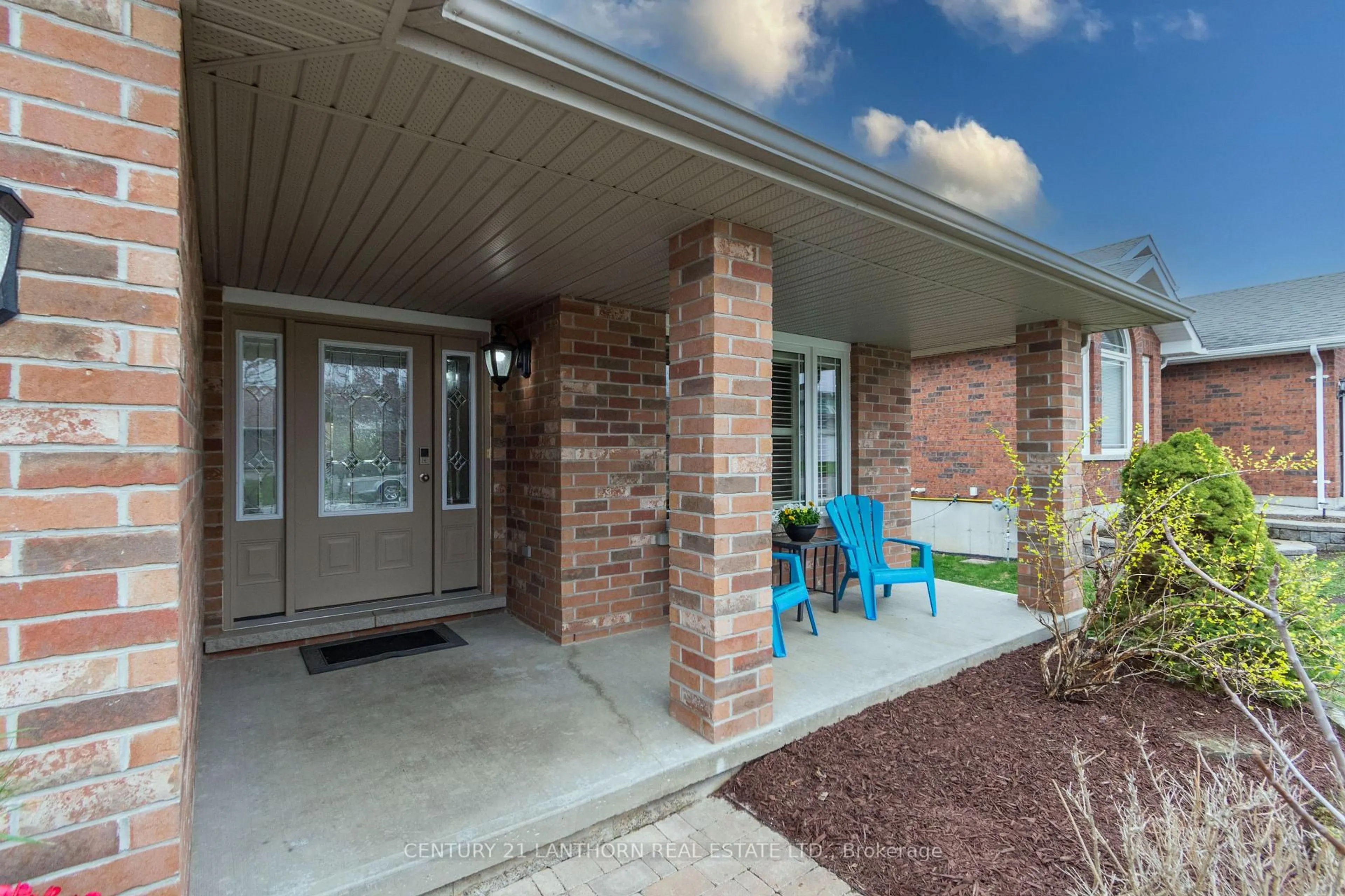 Home with brick exterior material, street for 35 Gale Cres, Belleville Ontario K8N 0M4
