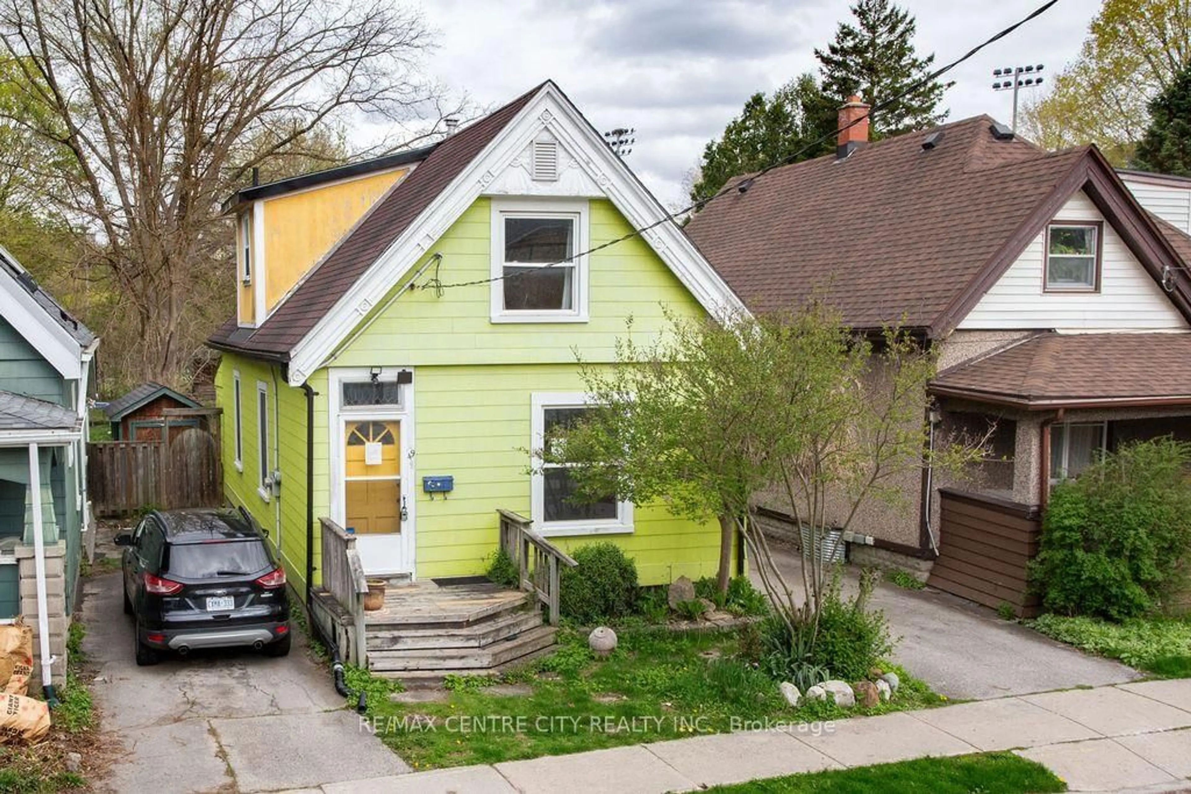 Unknown for 49 Wilson Ave, London North Ontario N6H 1X2