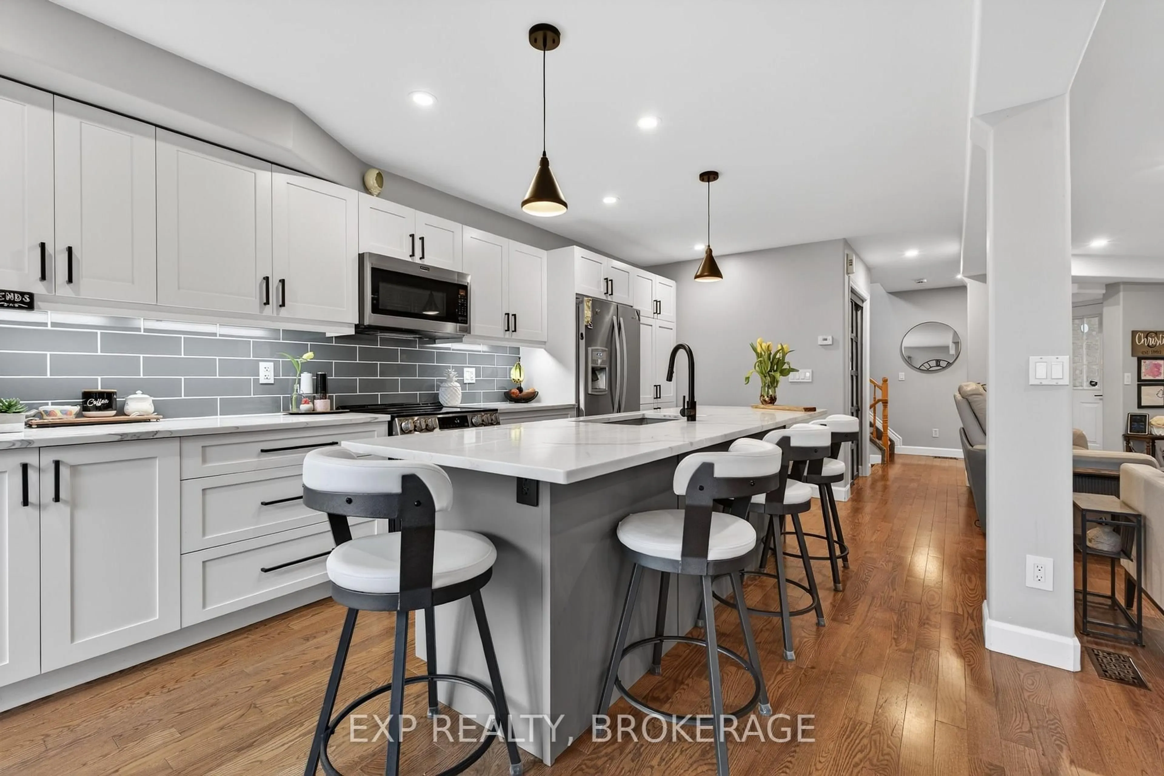 Open concept kitchen, unknown for 452 CONSERVATORY Dr, Kingston Ontario K7M 9C8