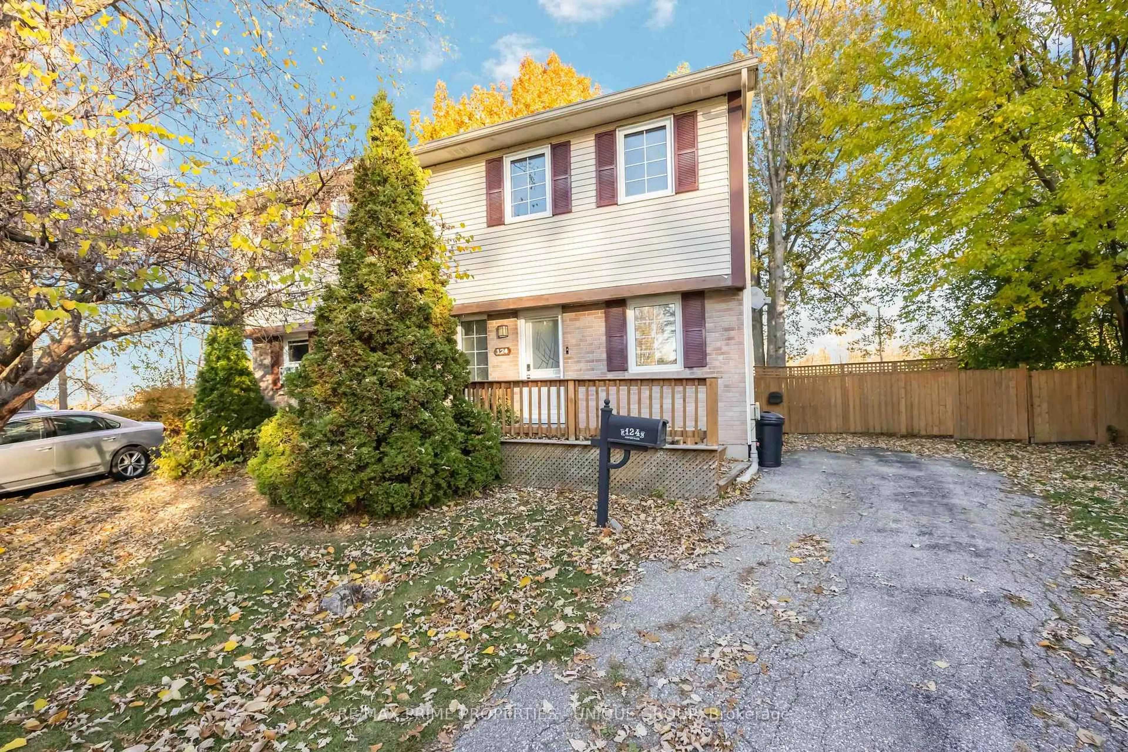 Unknown for 124 Fairview Pl, Sarnia Ontario N7S 4E1