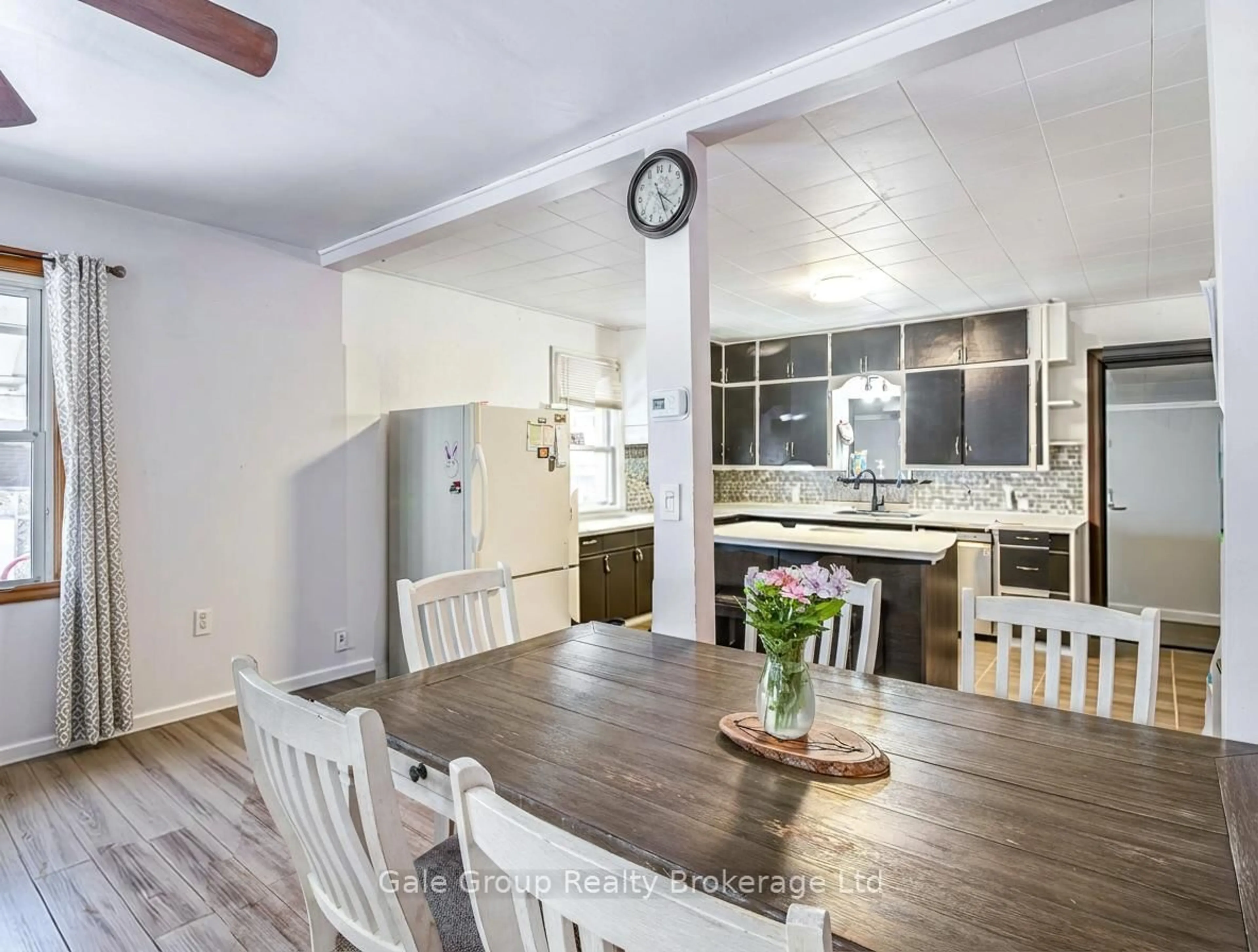 Open concept kitchen, unknown for 839 Dufferin St, Woodstock Ontario N4S 1Y8