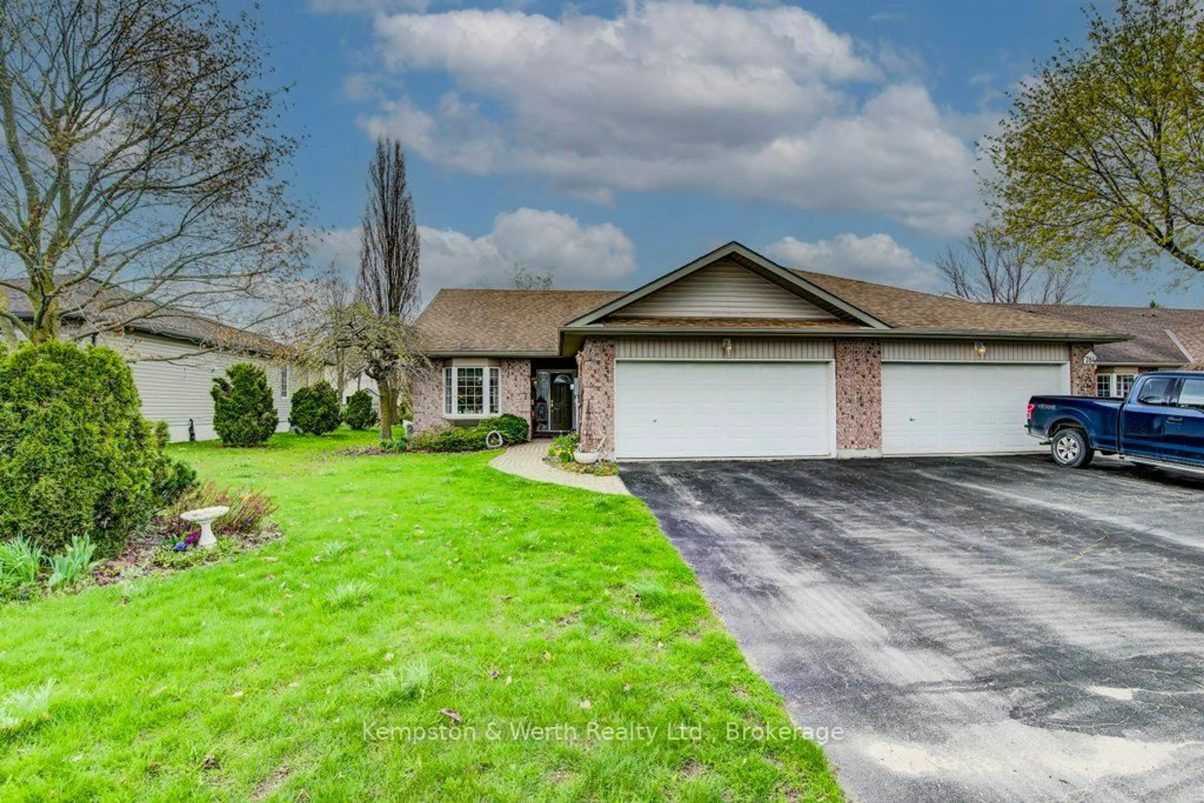 Unknown for 782 Lavery St, North Perth Ontario N4W 3T4