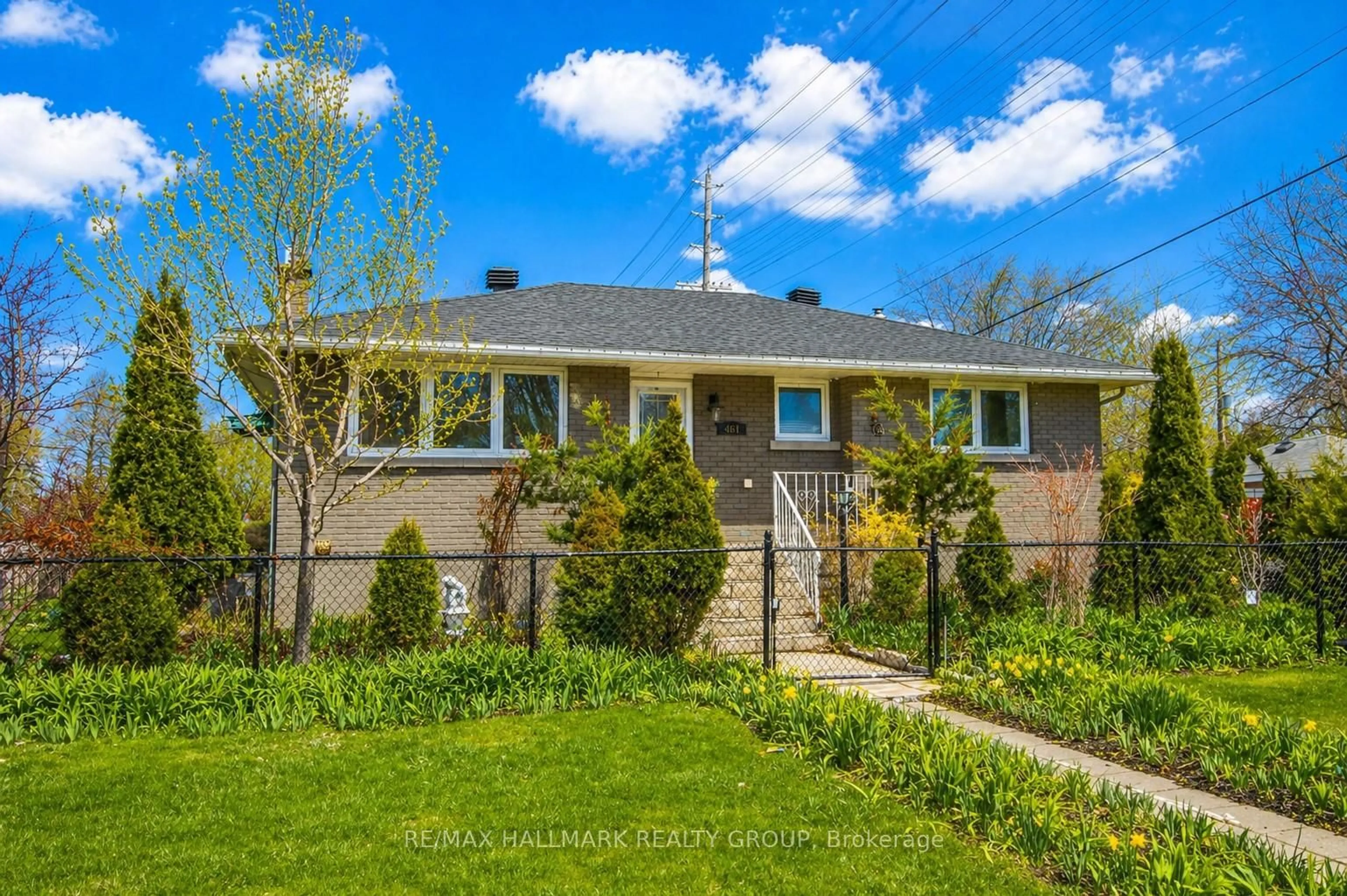 Home with brick exterior material, street for 461 Lawson Ave, Ottawa Ontario K1K 1R4
