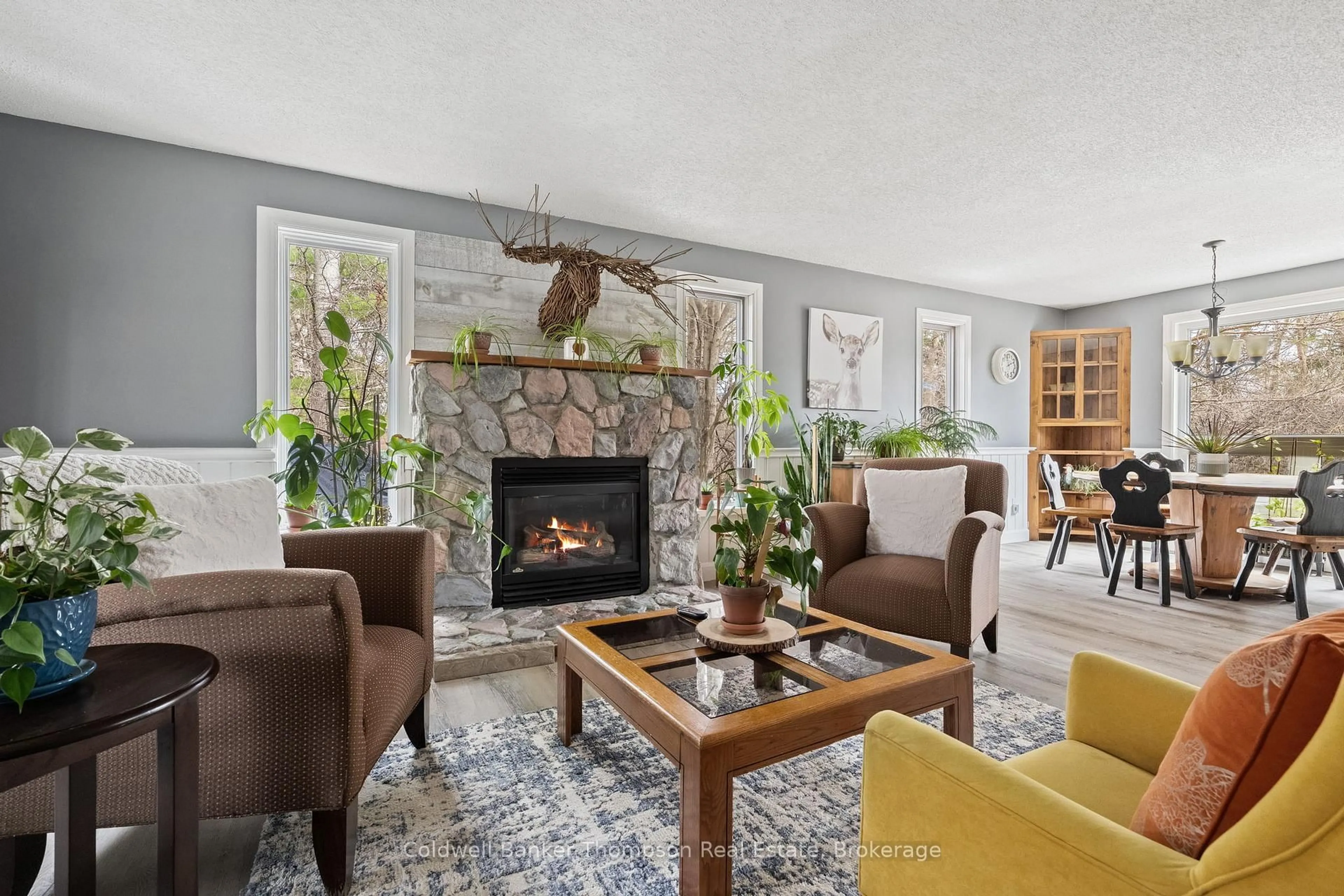 Living room with furniture, unknown for 47 Florence St, Huntsville Ontario P1H 1V4