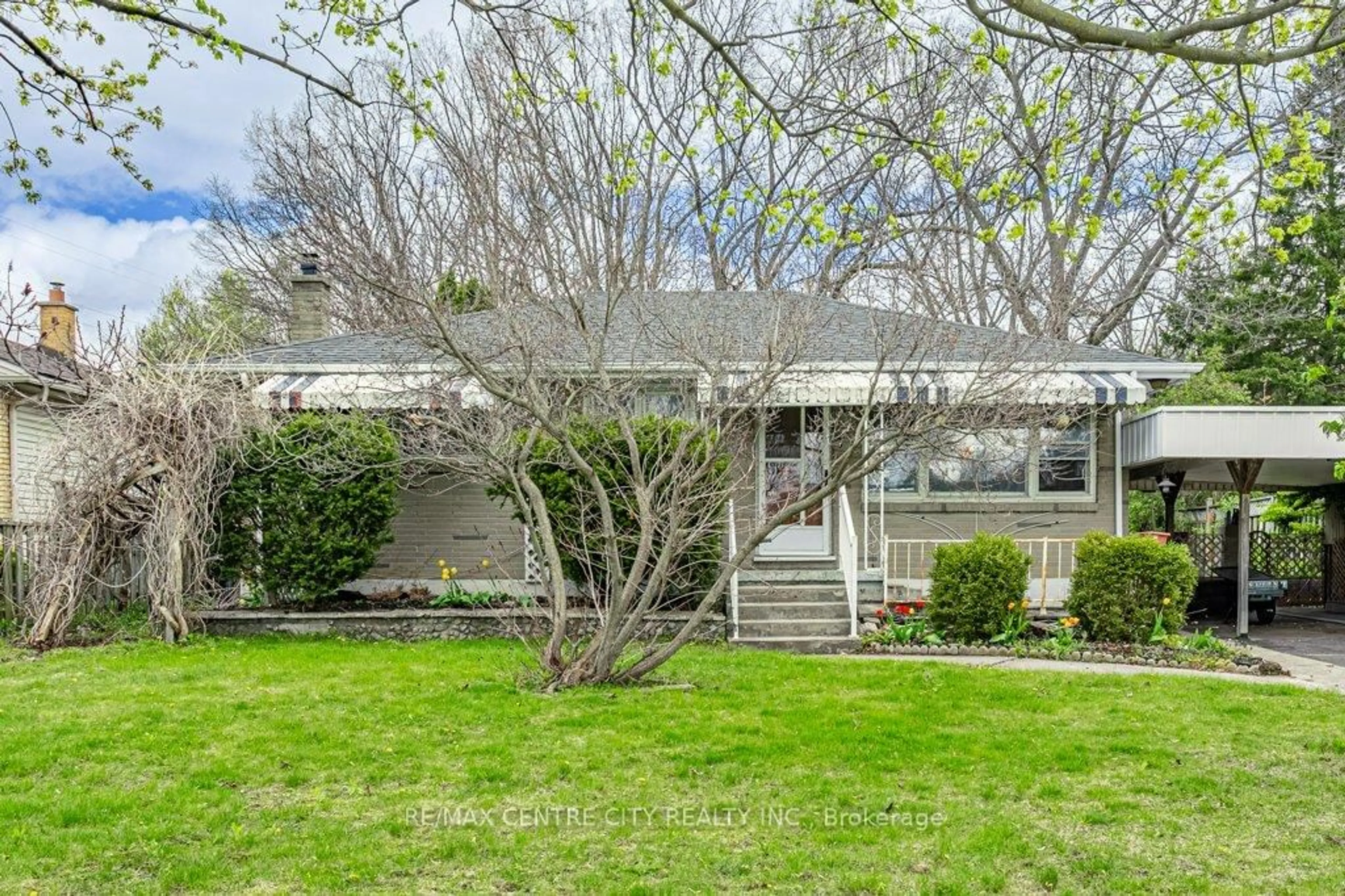 Unknown for 77 Queenston Cres, London East Ontario N5W 1N7
