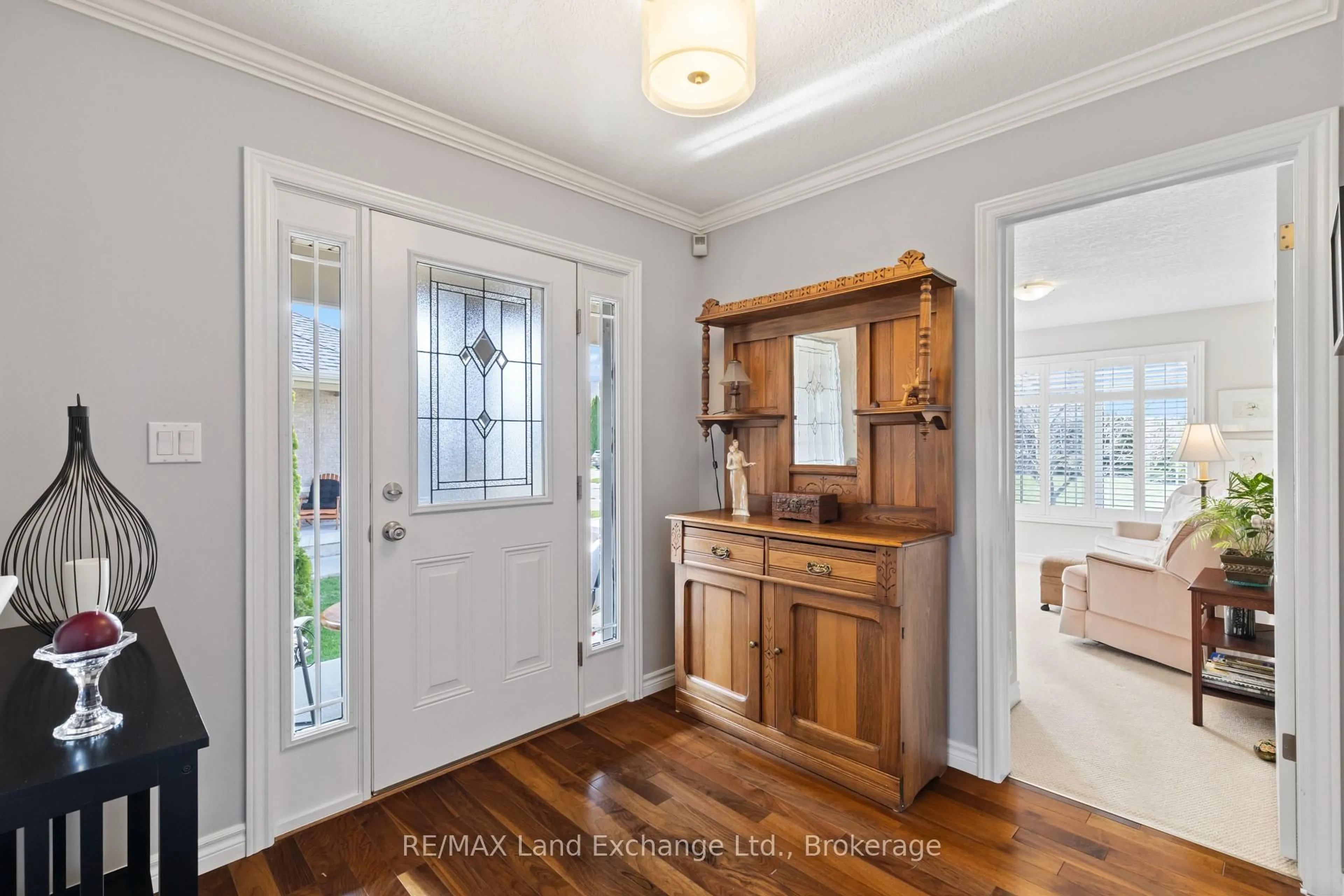 Indoor entryway for 395 Joseph St #8, Saugeen Shores Ontario N0H 2C2