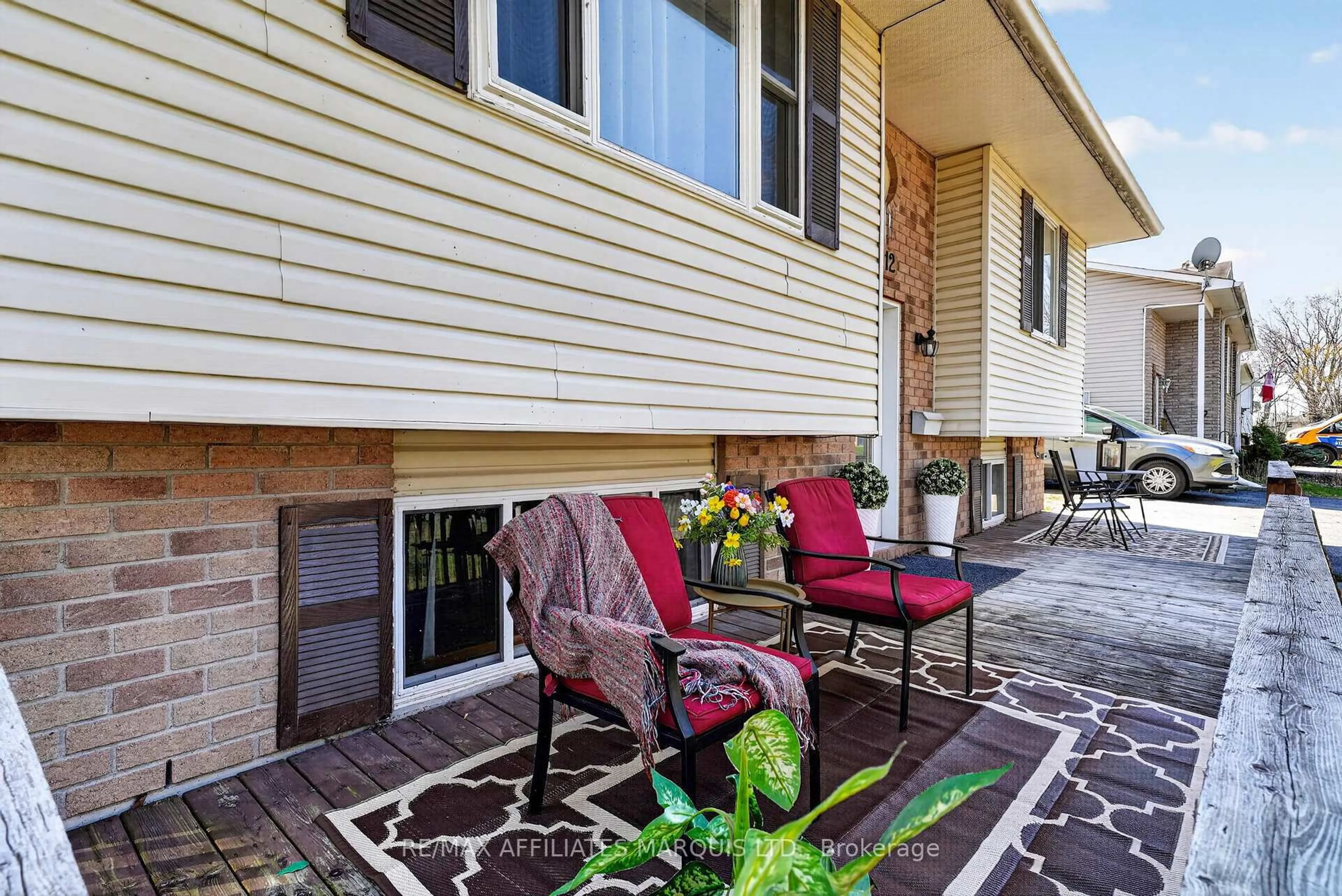 Patio, street for 112 Glen Oaks Crt, Cornwall Ontario K6H 7E6