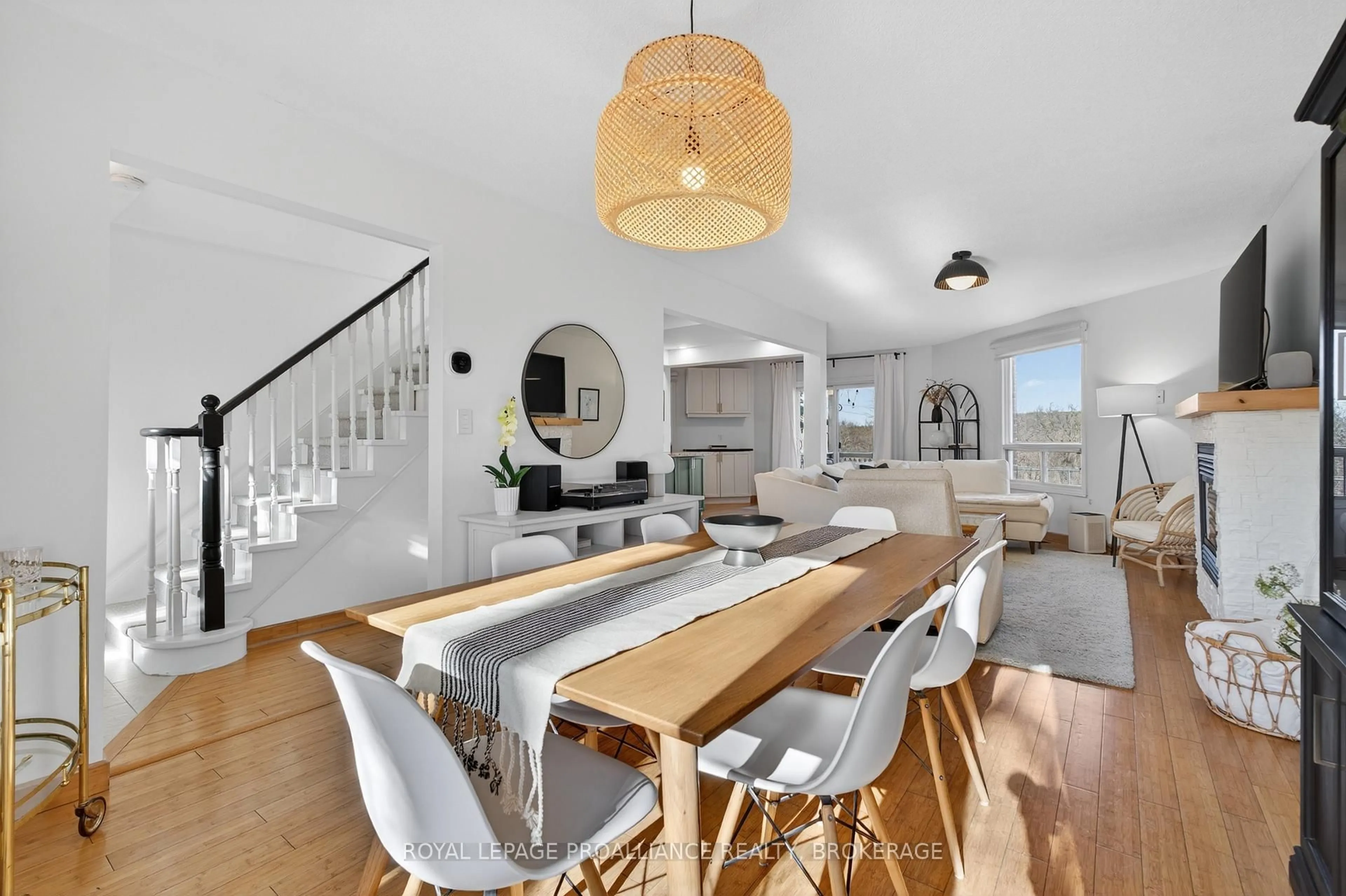 Unknown for 41 Chartwell Cres, Kingston Ontario K7K 6P2