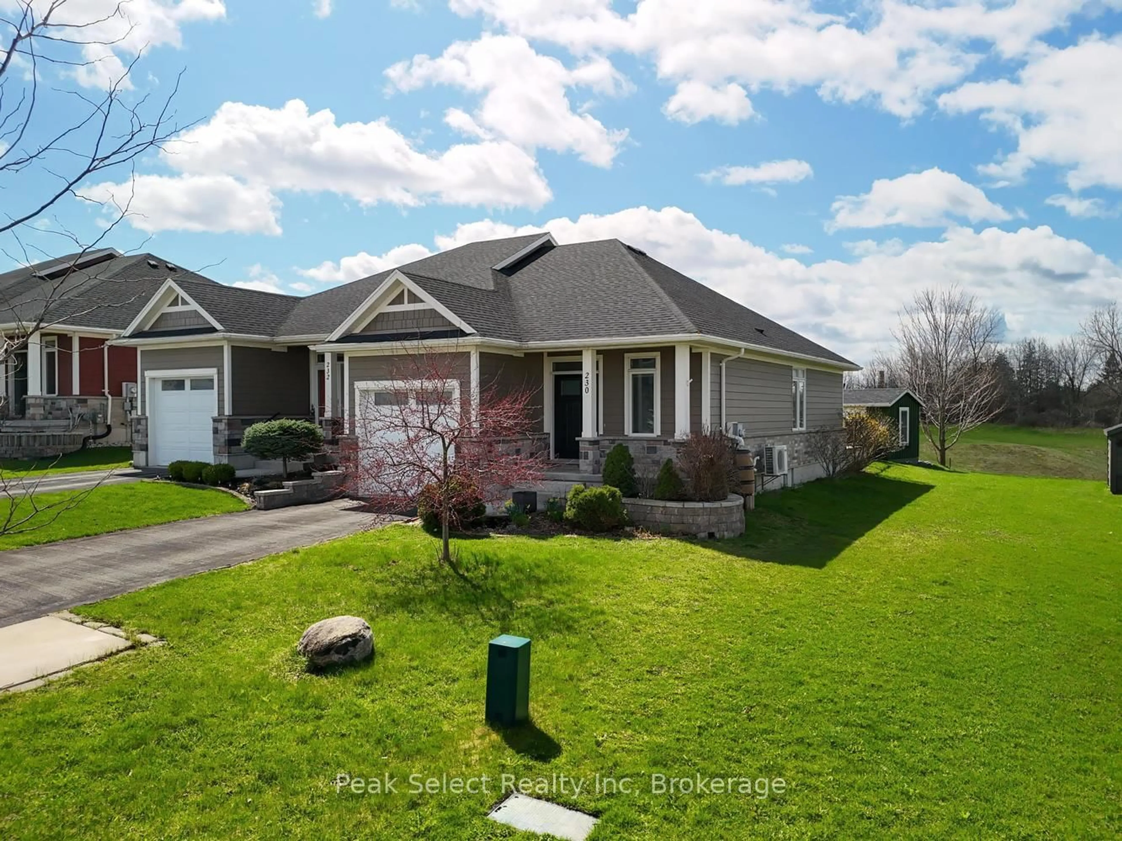 A pic from outside/outdoor area/front of a property/back of a property/a pic from drone, street for 230 St. Maria St, St. Marys Ontario N4X 0B3