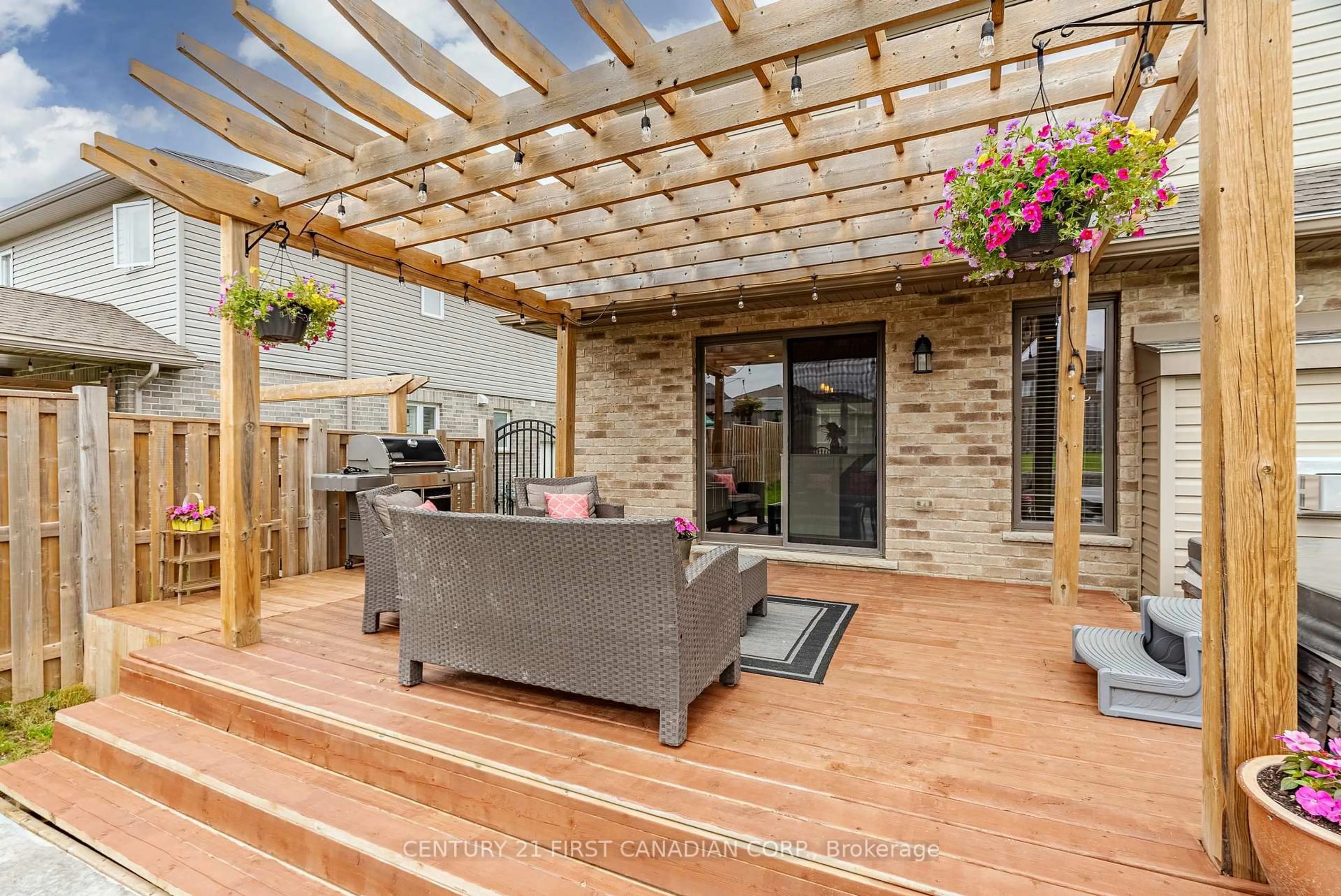 Patio, street for 181 Gilmour Dr, Lucan Biddulph Ontario N0M 2J0