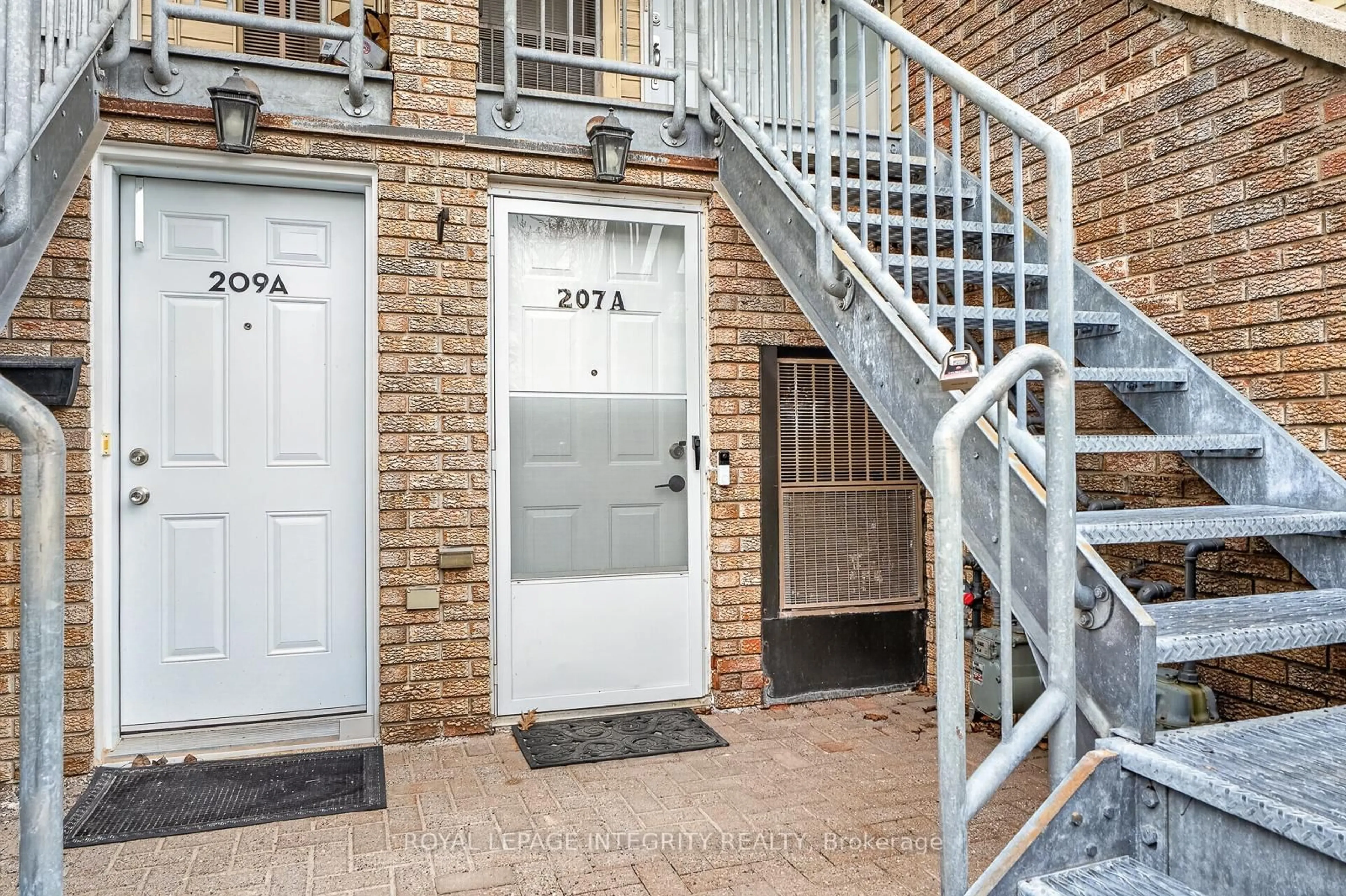 Unknown for 207 Woodfield Dr #A, Ottawa Ontario K2G 4P2