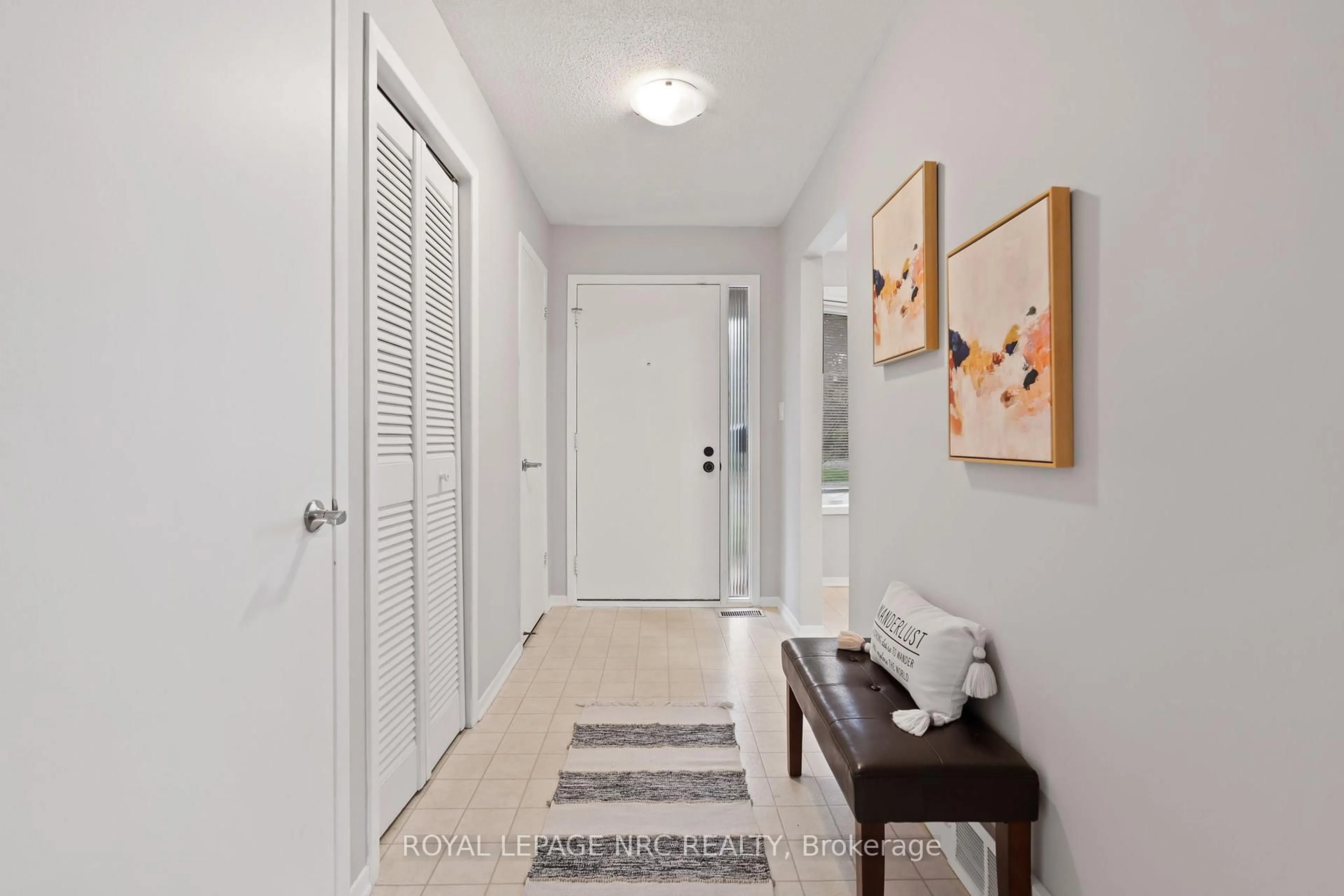 Indoor entryway for 77 Linwell Rd #53, St. Catharines Ontario L2N 6R1
