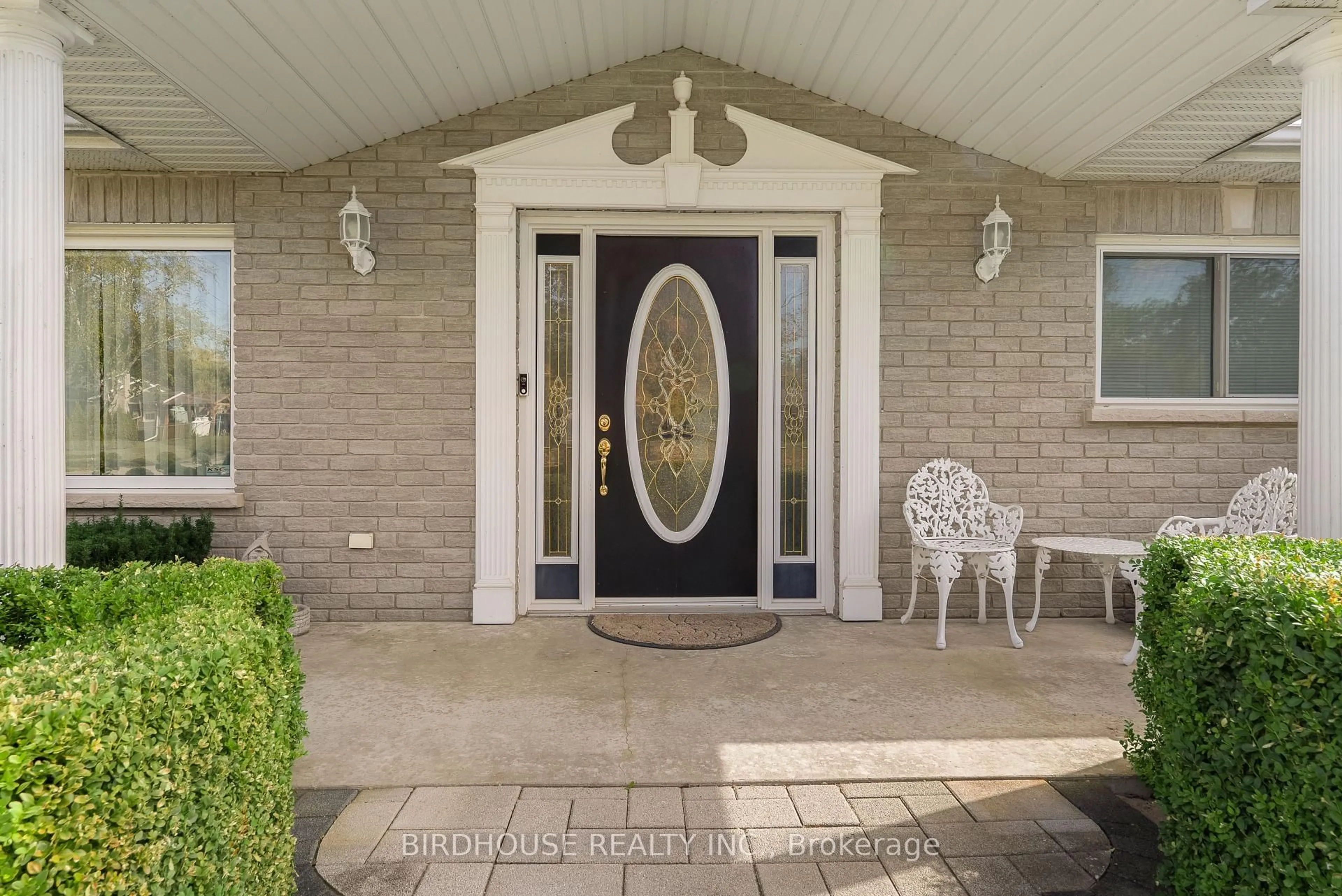 Indoor entryway for 145 Beehive Dr, Kawartha Lakes Ontario K0M 1G0