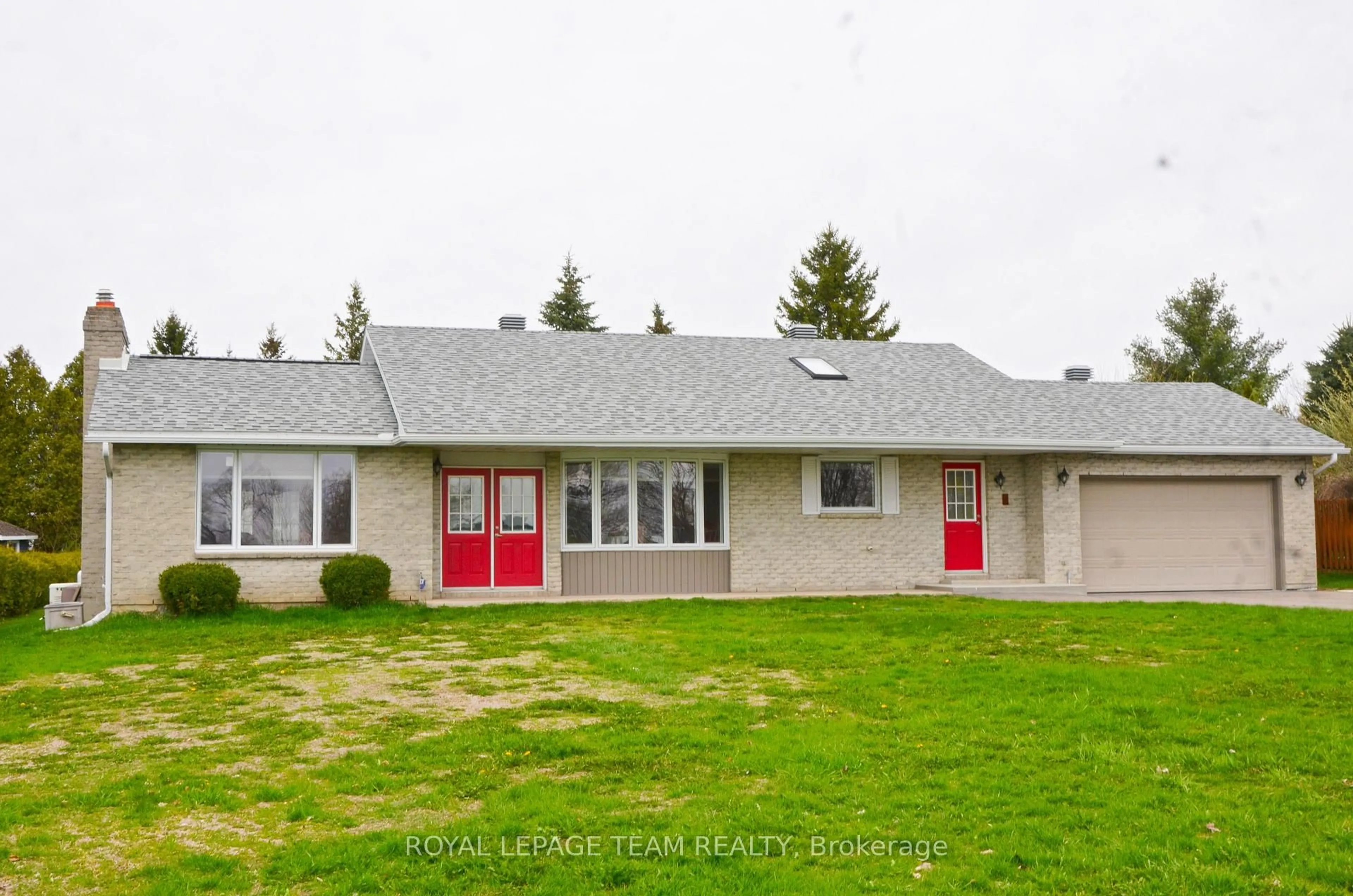 A pic from outside/outdoor area/front of a property/back of a property/a pic from drone, street for 11119 Grisdale Blvd, South Dundas Ontario K0E 1K0