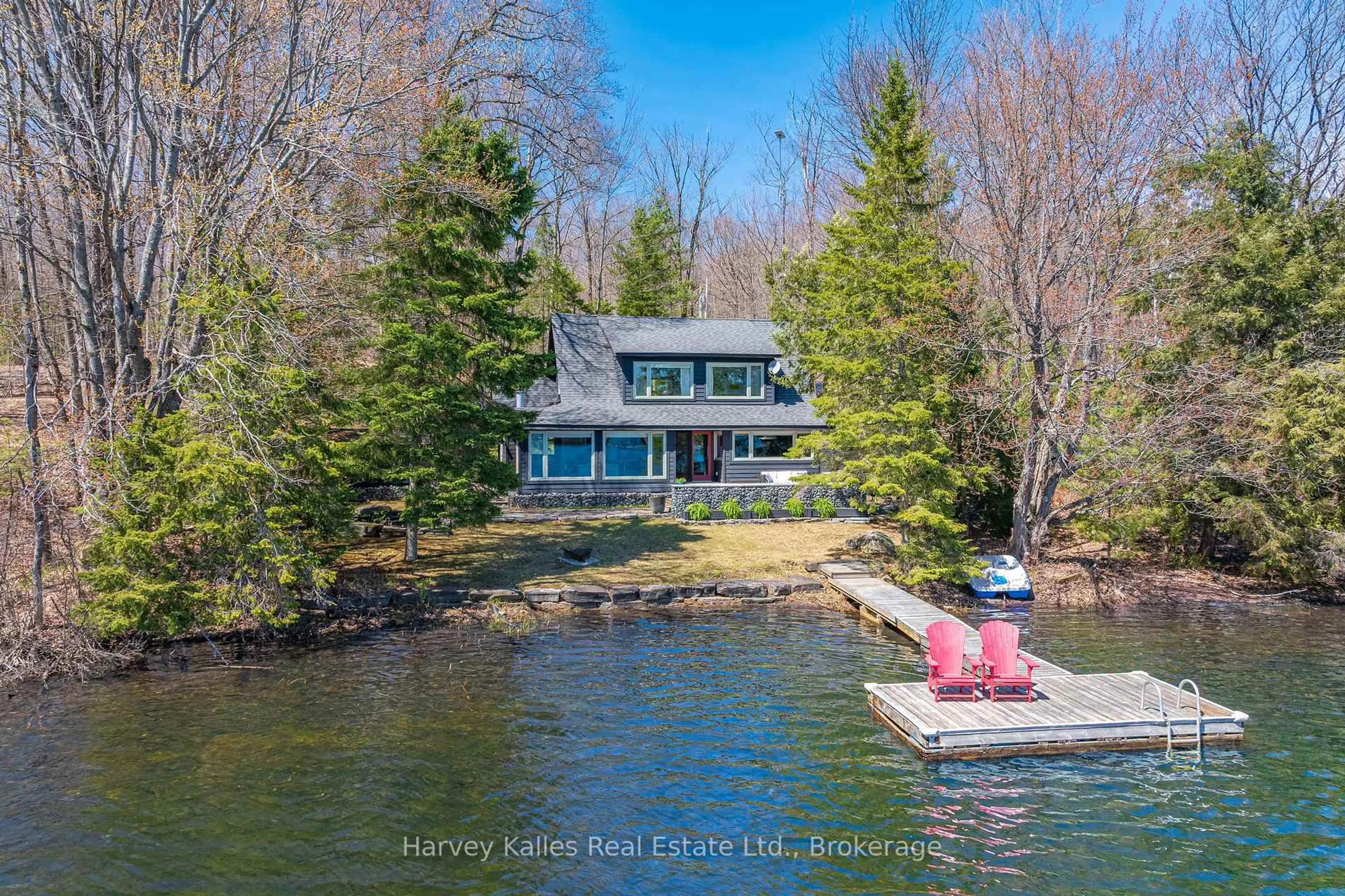 A pic from outside/outdoor area/front of a property/back of a property/a pic from drone, water/lake/river/ocean view for 1069 North Tooke Lake Rd, Lake of Bays Ontario P0B 1A0