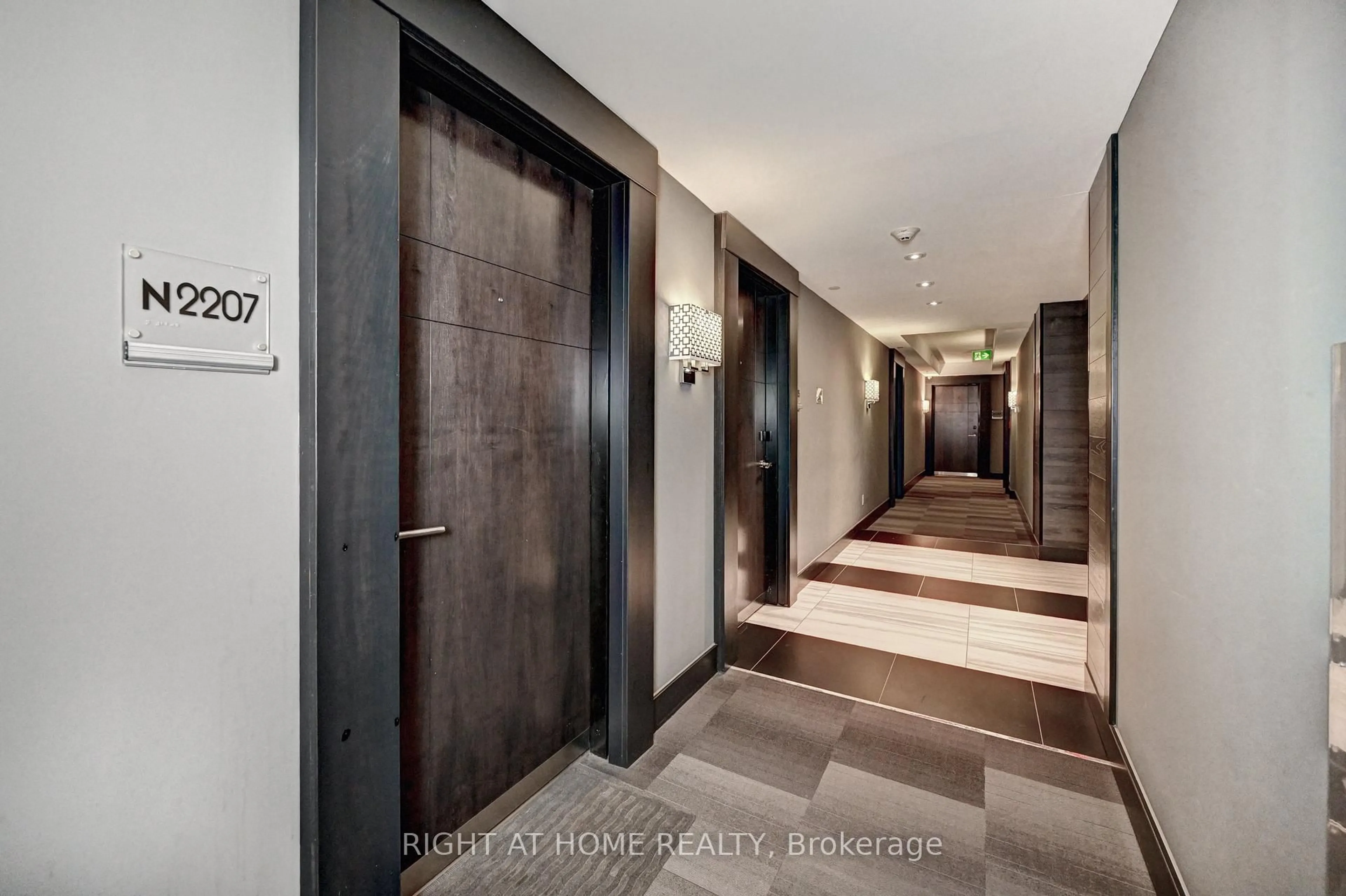 Indoor foyer for 330 Phillip St #N2207, Waterloo Ontario N2L 3W9