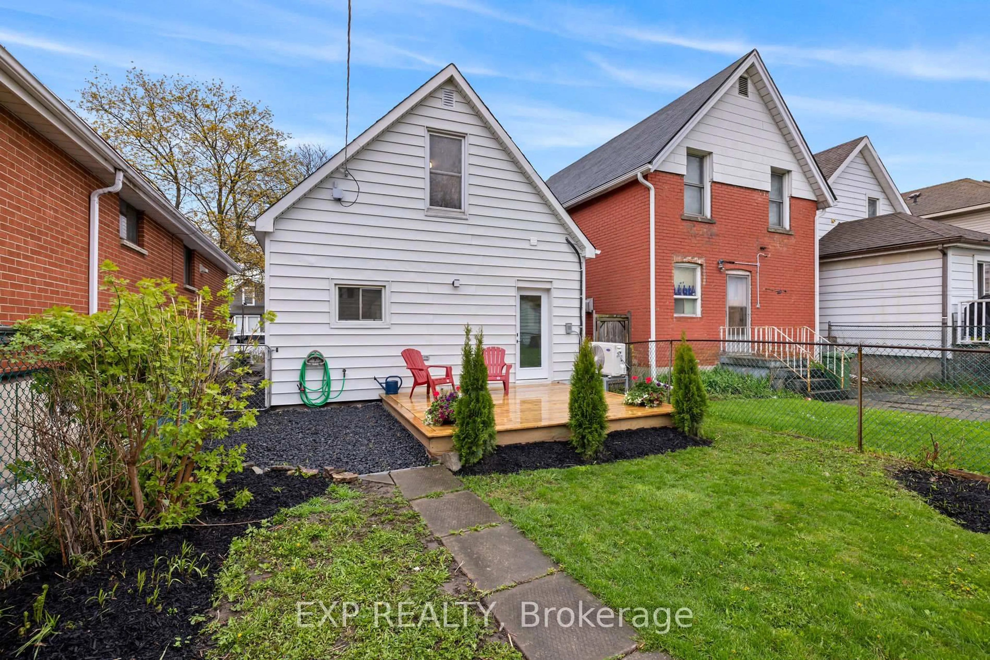 A pic from outside/outdoor area/front of a property/back of a property/a pic from drone, street for 24 East 24th St, Hamilton Ontario L8V 2X7