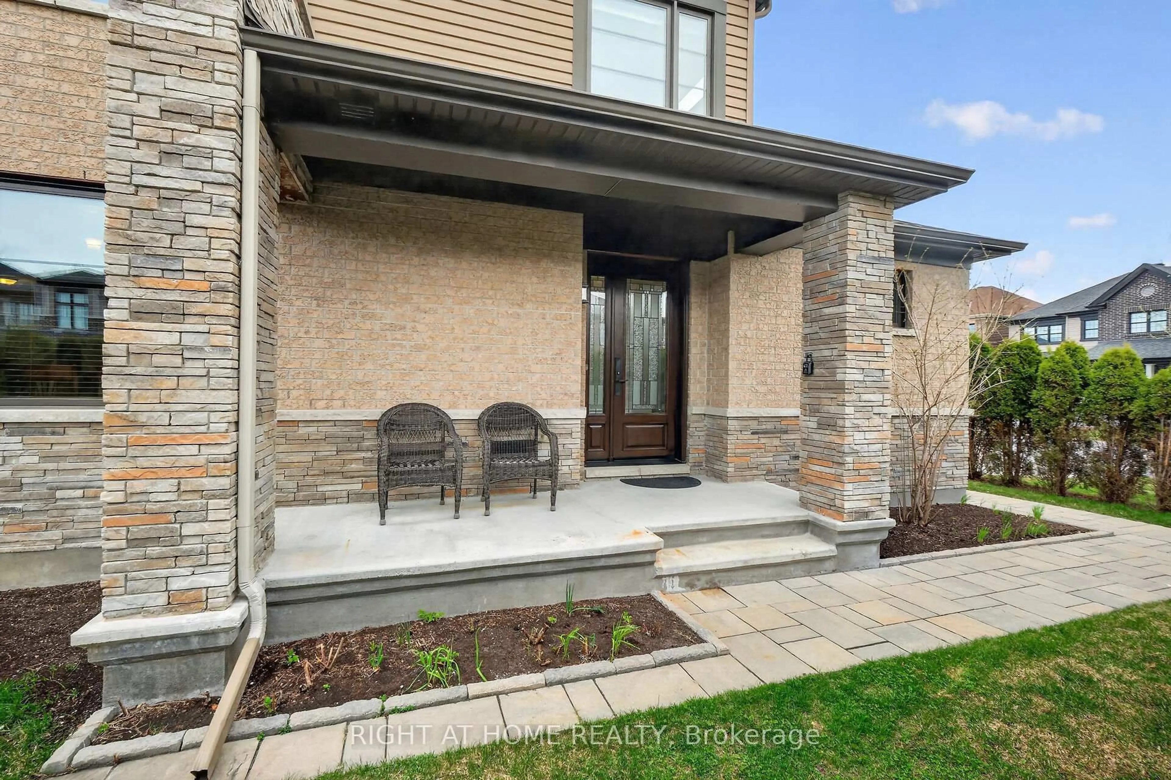 Home with brick exterior material, street for 44 Hawks Landing Cres, Stittsville Ontario K2S 1W1