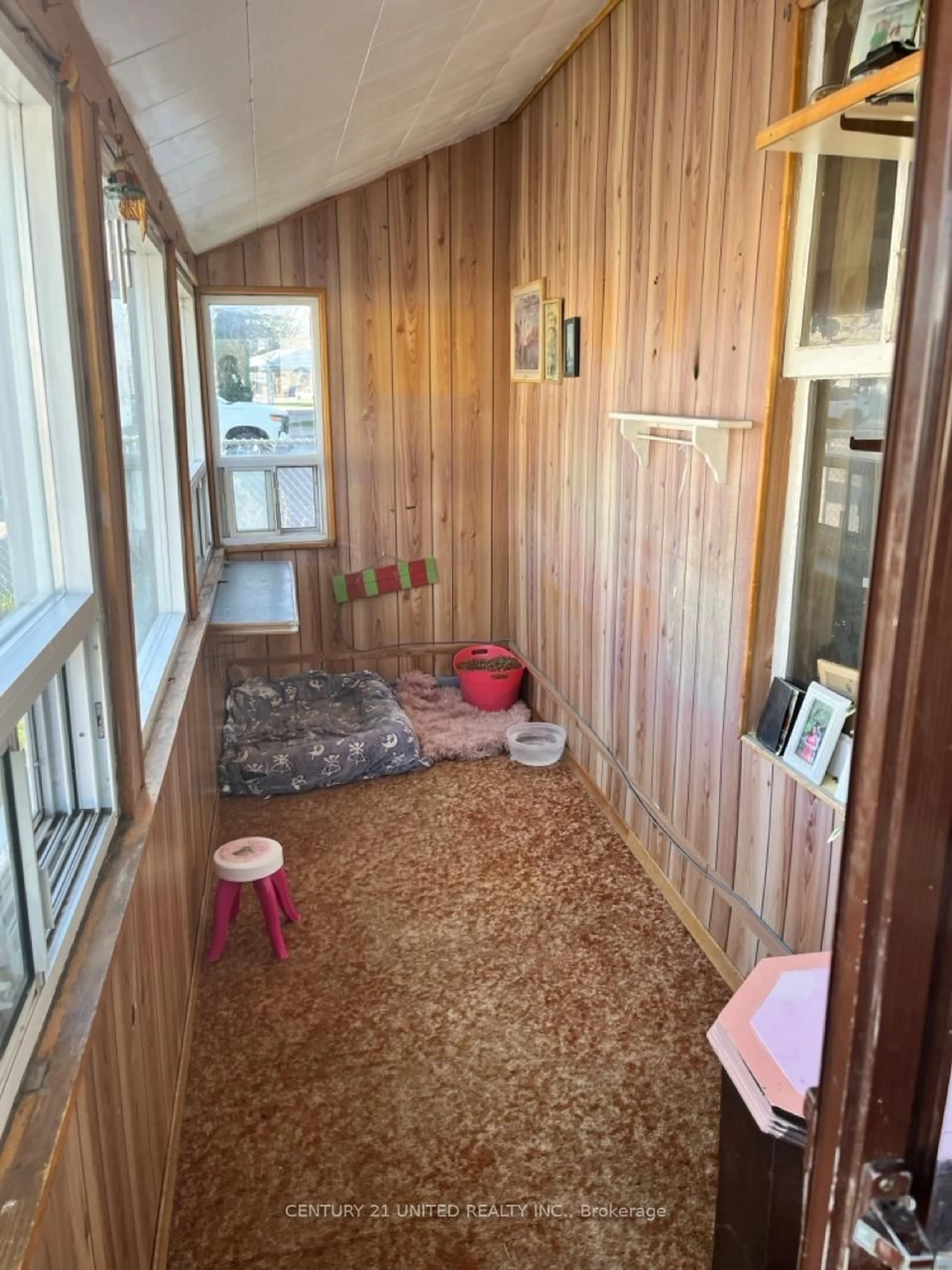 Indoor entryway for 22 Churchill Dr, Trent Hills Ontario K0L 1L0