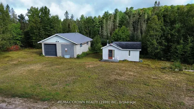 212 Weiler Line, Powassan 3