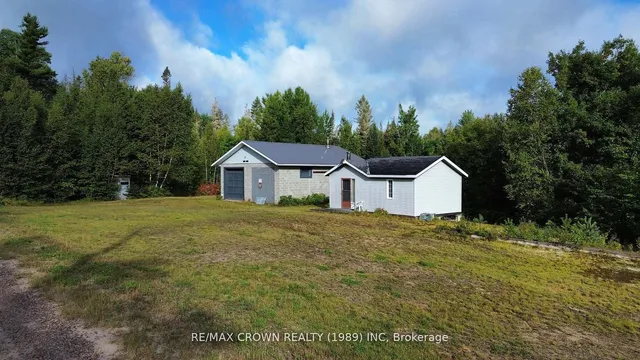 212 Weiler Line, Powassan 5