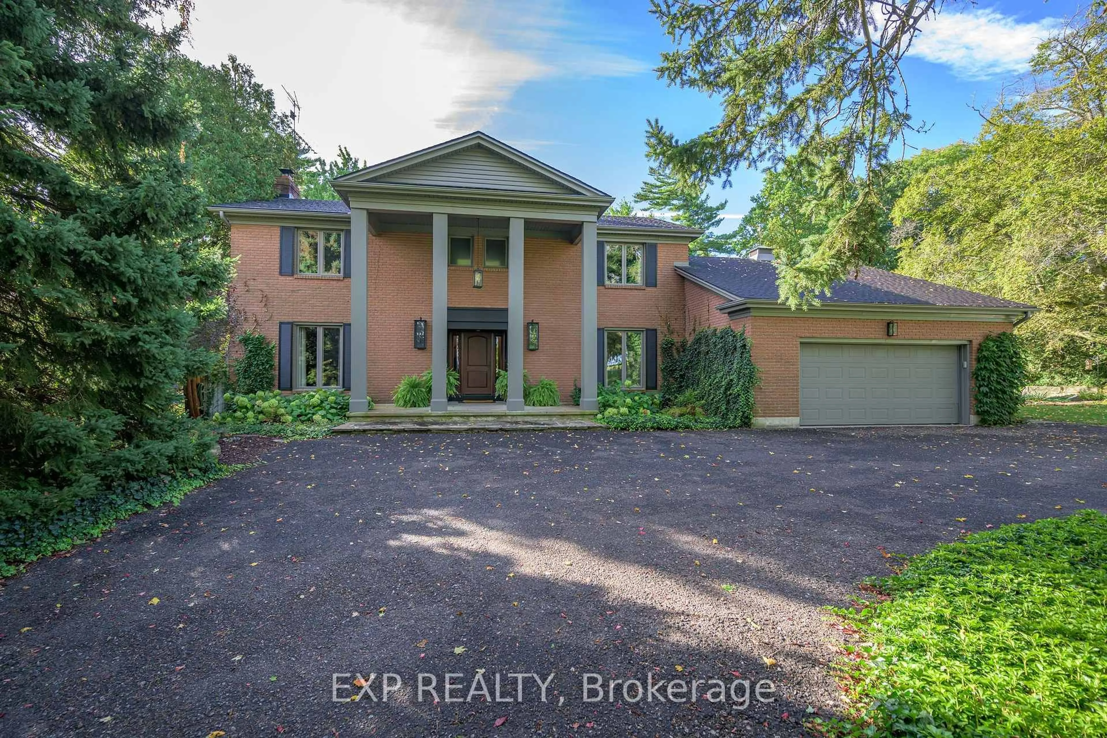 A pic from outside/outdoor area/front of a property/back of a property/a pic from drone, unknown for 526 Talbot Rd, Norfolk Ontario N4B 2W6