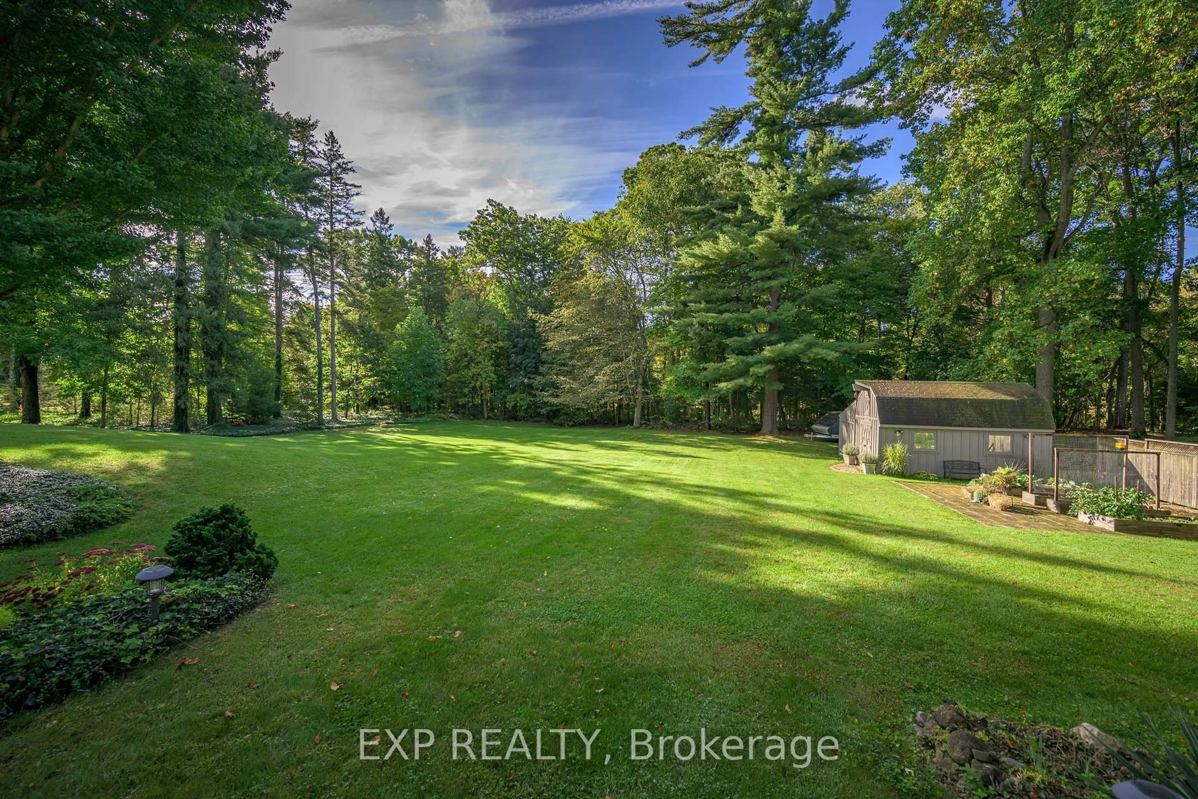 A pic from outside/outdoor area/front of a property/back of a property/a pic from drone, water/lake/river/ocean view for 526 Talbot Rd, Norfolk Ontario N4B 2W6