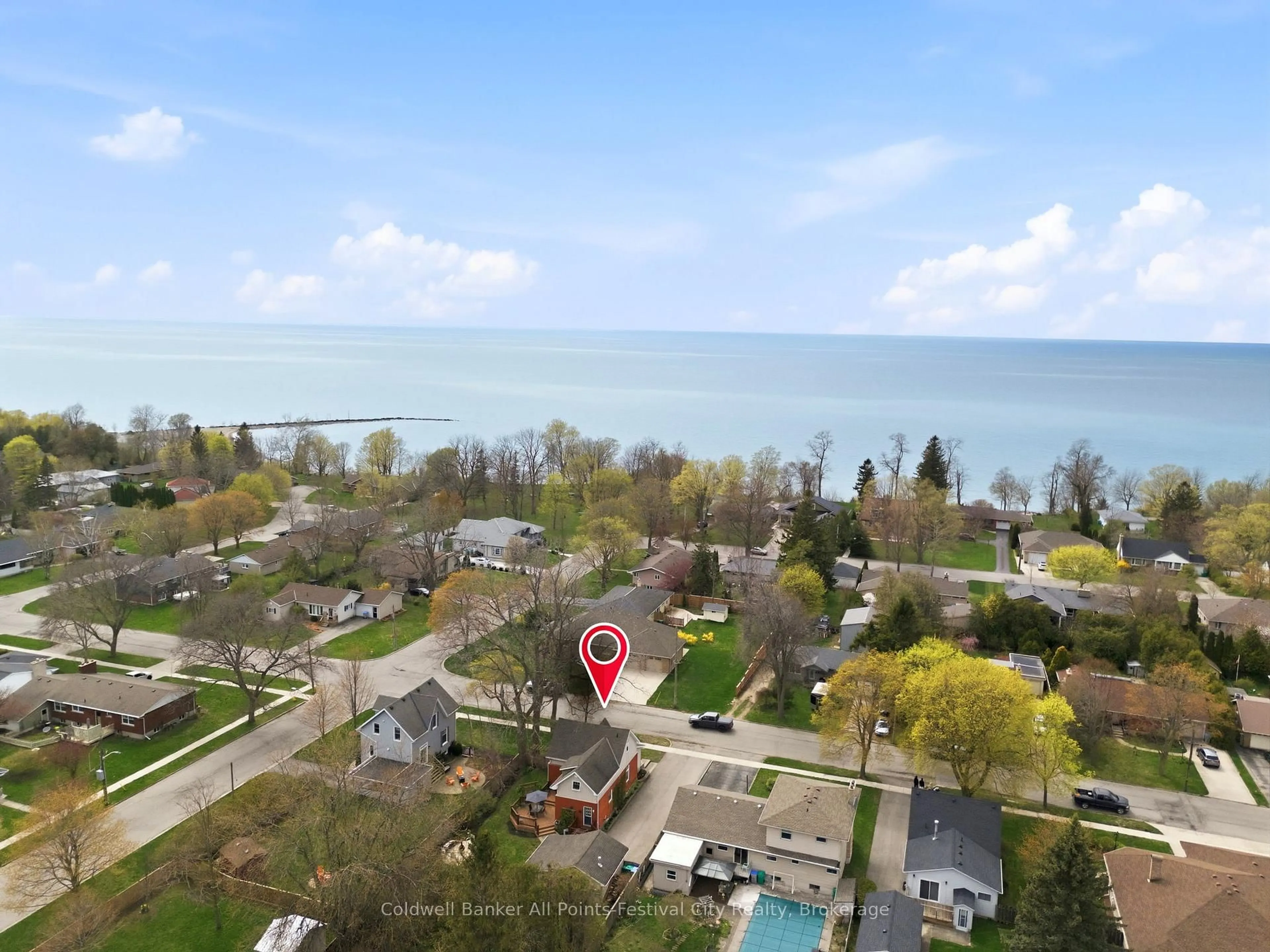 A pic from outside/outdoor area/front of a property/back of a property/a pic from drone, water/lake/river/ocean view for 213 Warren St, Goderich Ontario N7A 3W7