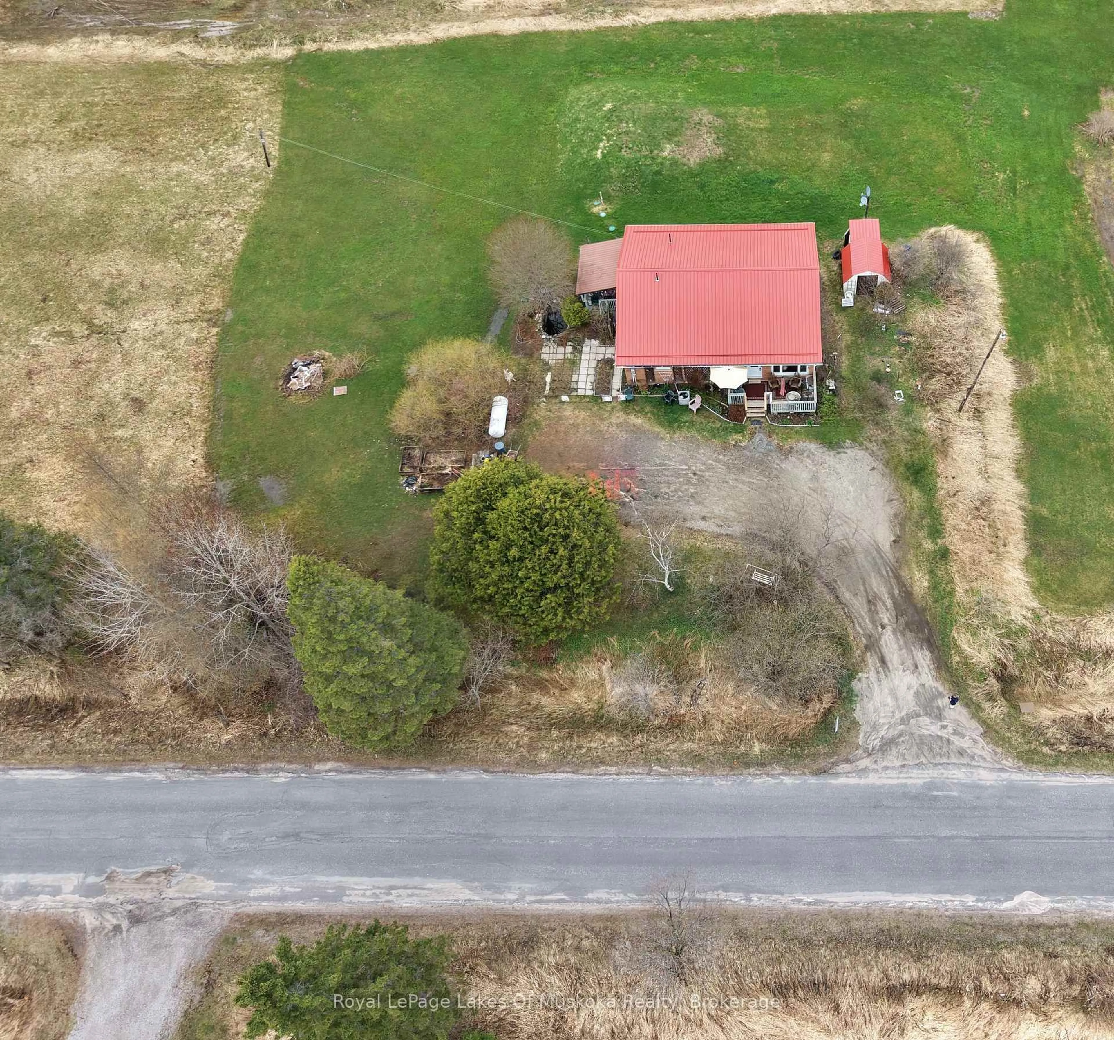 A pic from outside/outdoor area/front of a property/back of a property/a pic from drone, street for 250 Stephenson Rd 12 W Rd, Huntsville Ontario P0B 1M0
