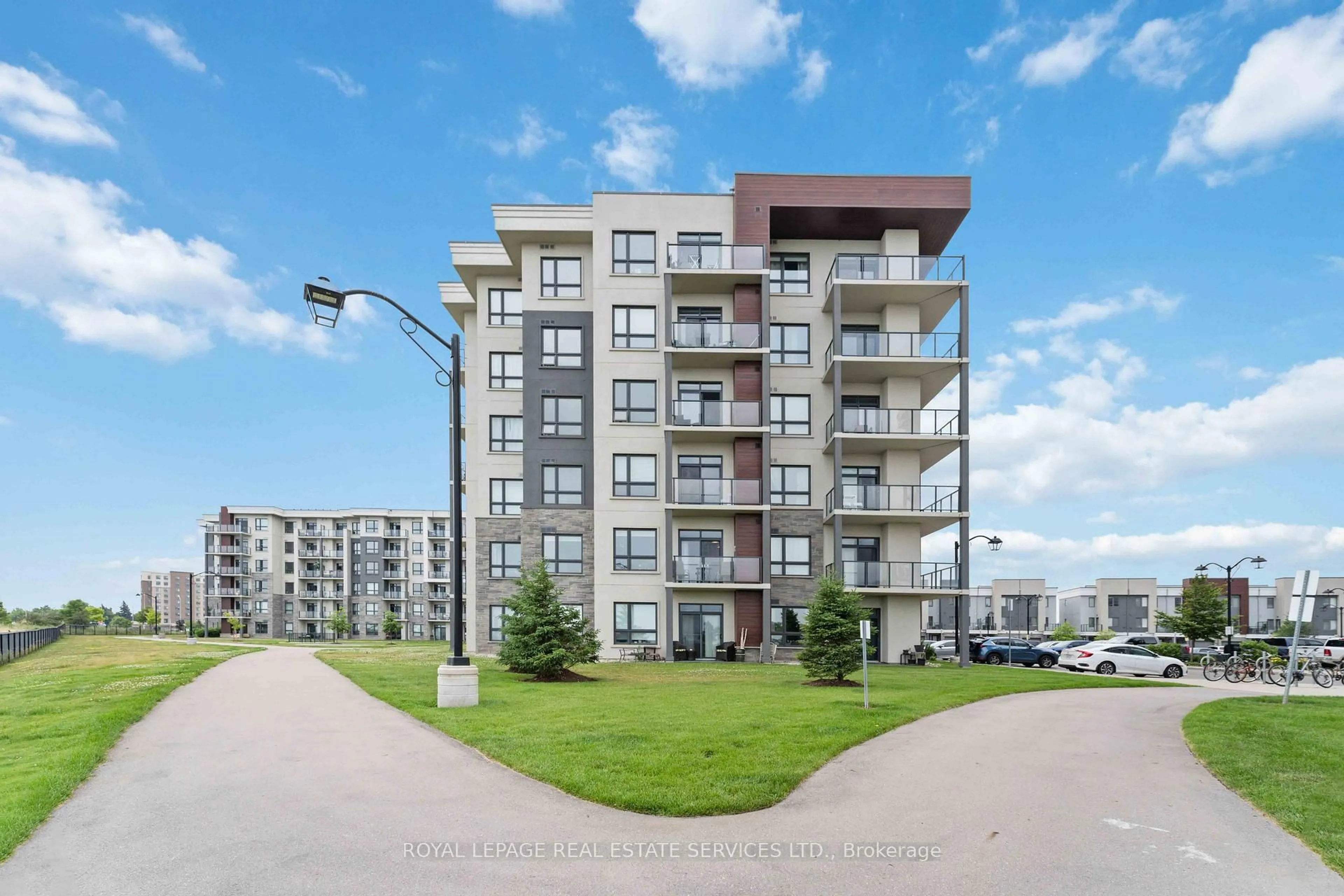 A pic from outside/outdoor area/front of a property/back of a property/a pic from drone, building for 101 Shoreview Pl #216, Hamilton Ontario L8E 0K2