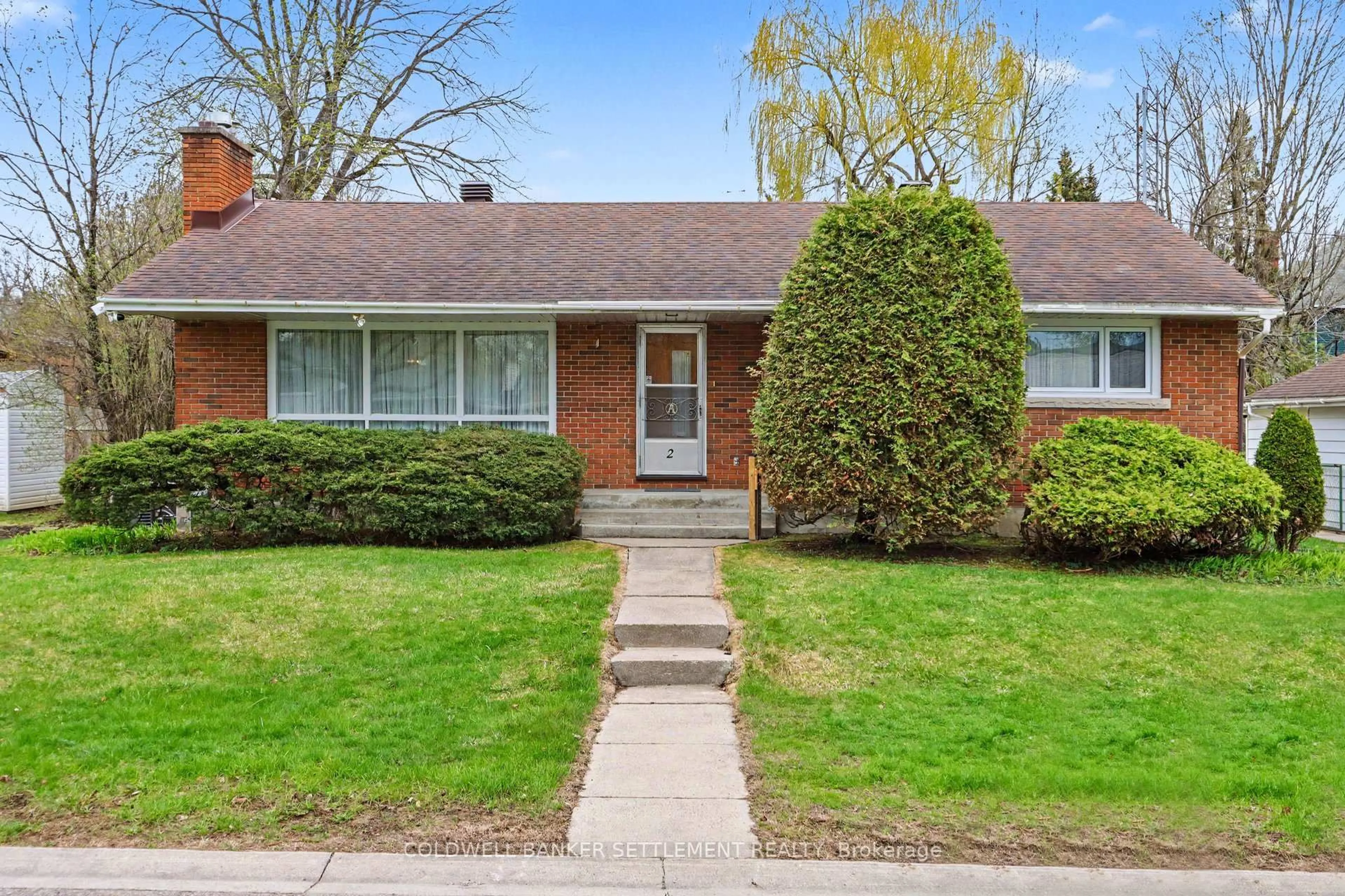 Home with brick exterior material, street for 2 Glenview Cres, Perth Ontario K7H 2L2