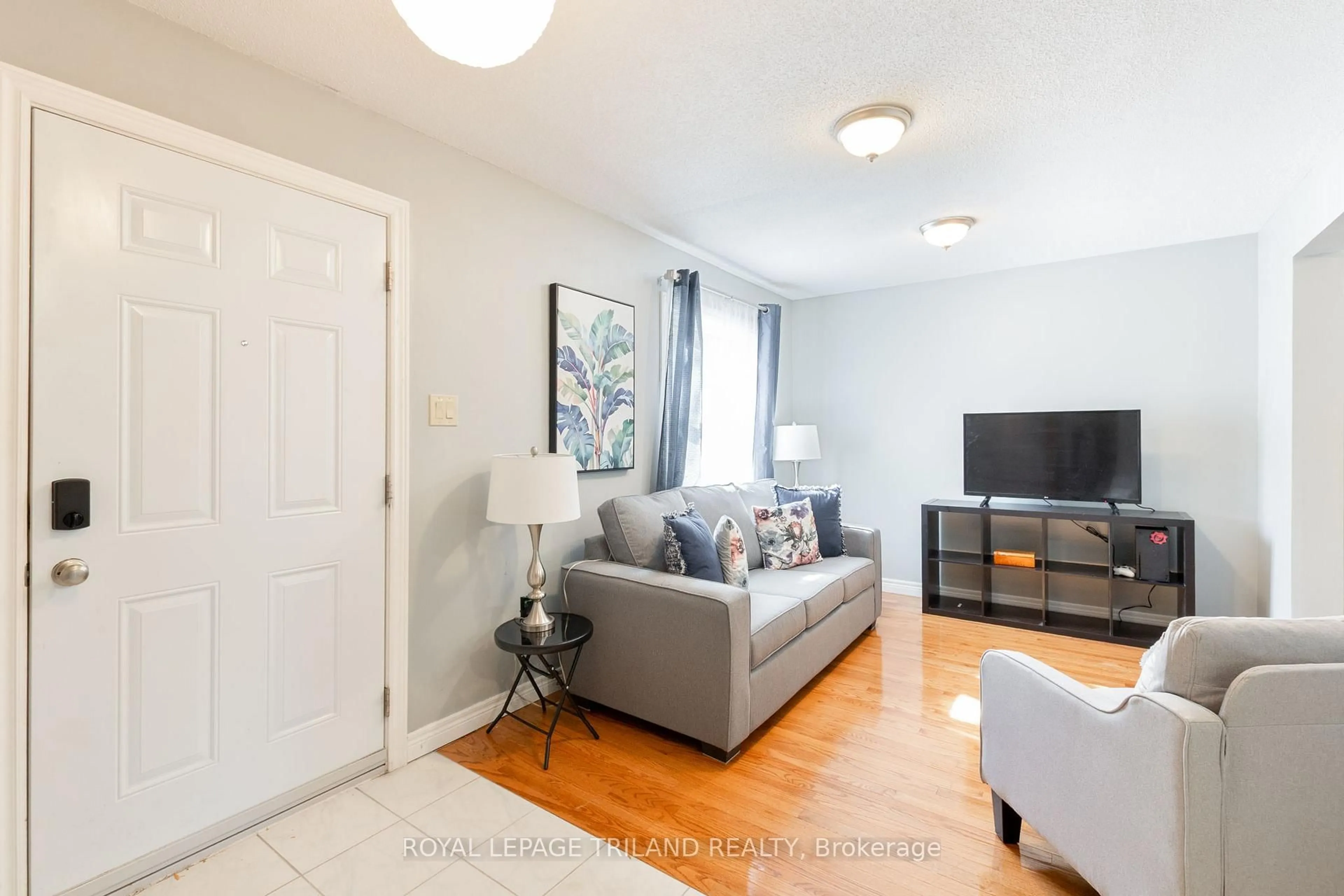 Living room with furniture, unknown for 1247 Huron St #149, London East Ontario N5Y 4X7