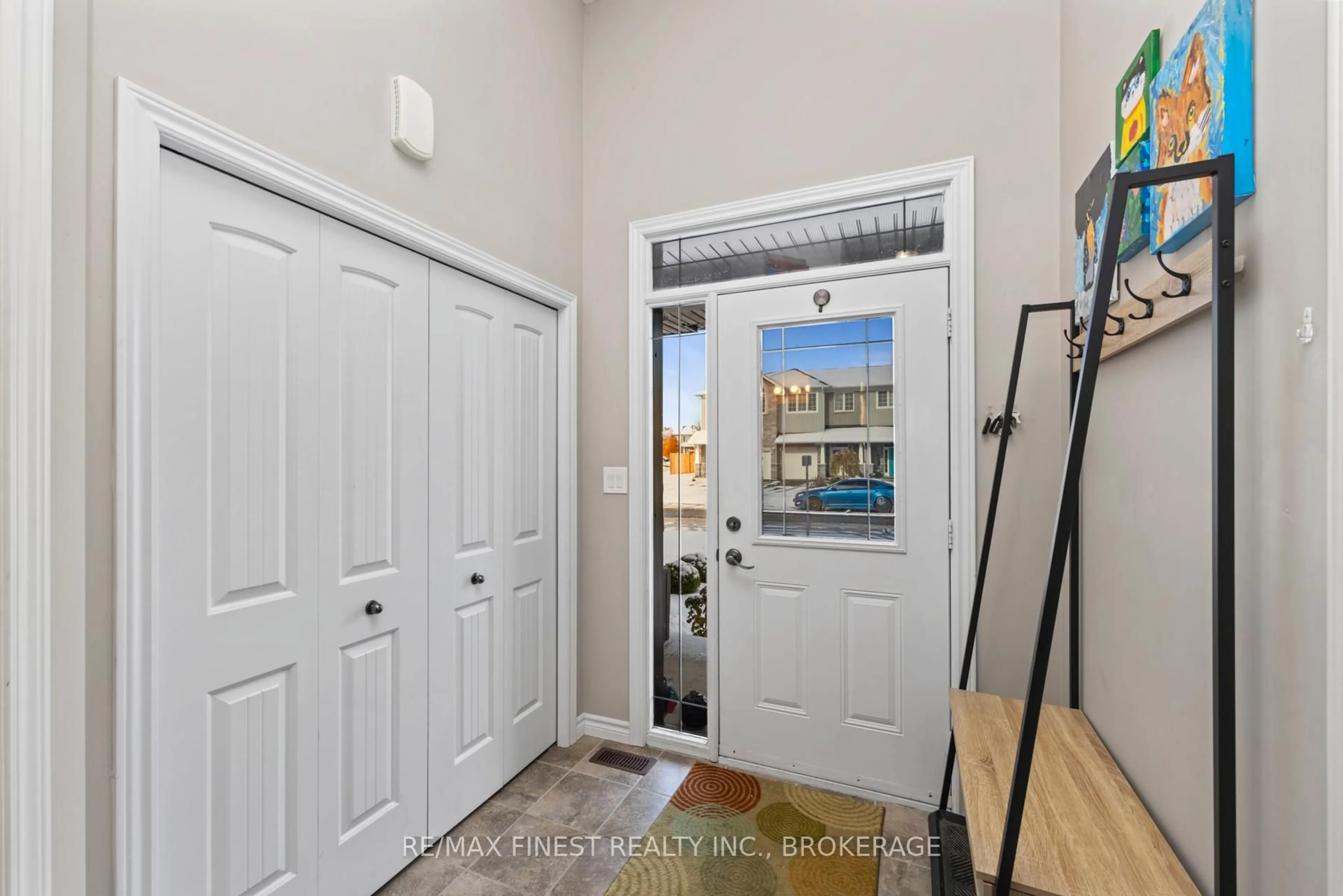 Indoor entryway for 1395 TREMONT Dr, Kingston Ontario K7P 0K7