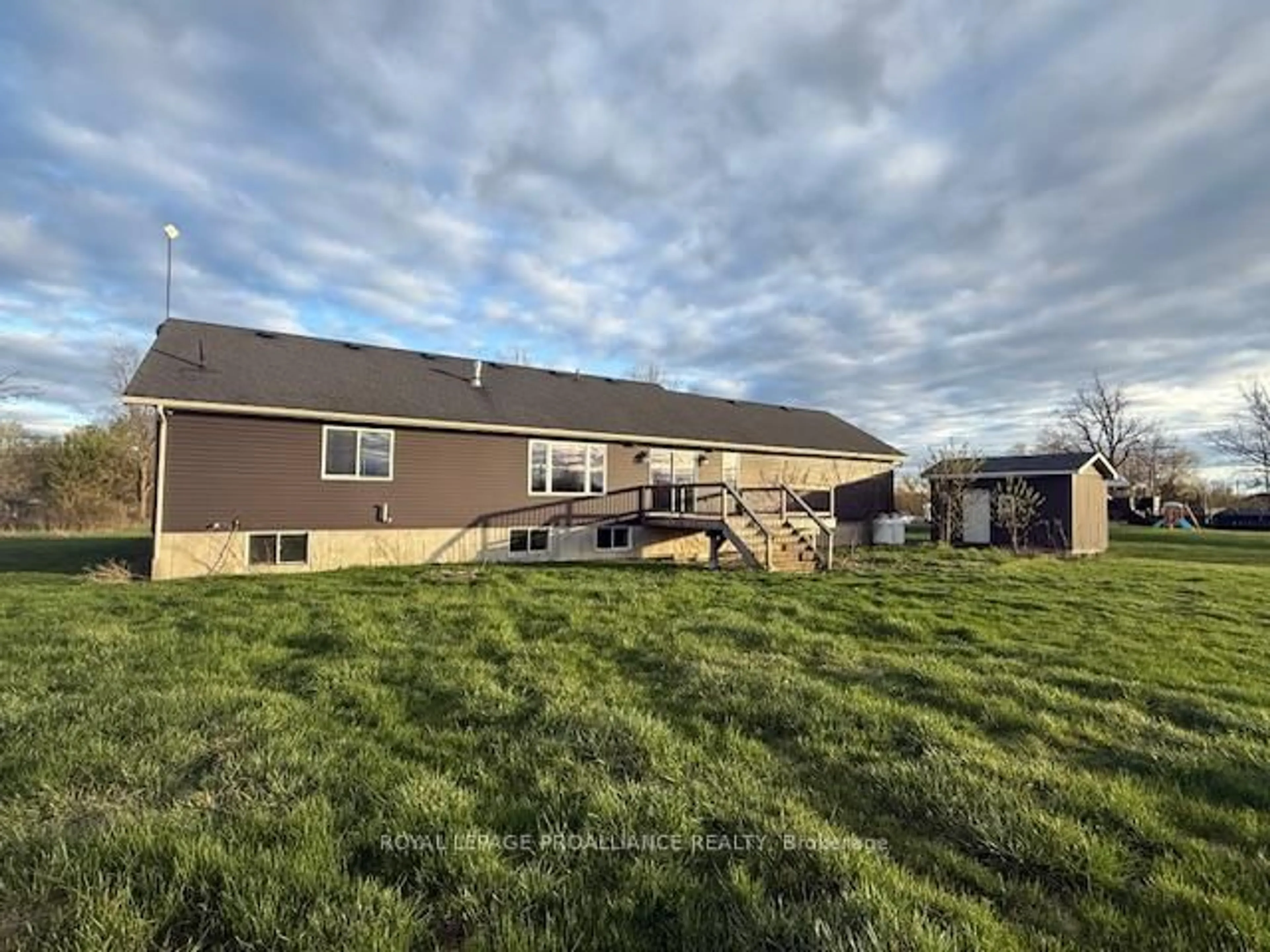A pic from outside/outdoor area/front of a property/back of a property/a pic from drone, unknown for 1585 Casey Rd, Belleville Ontario K8N 4Z6