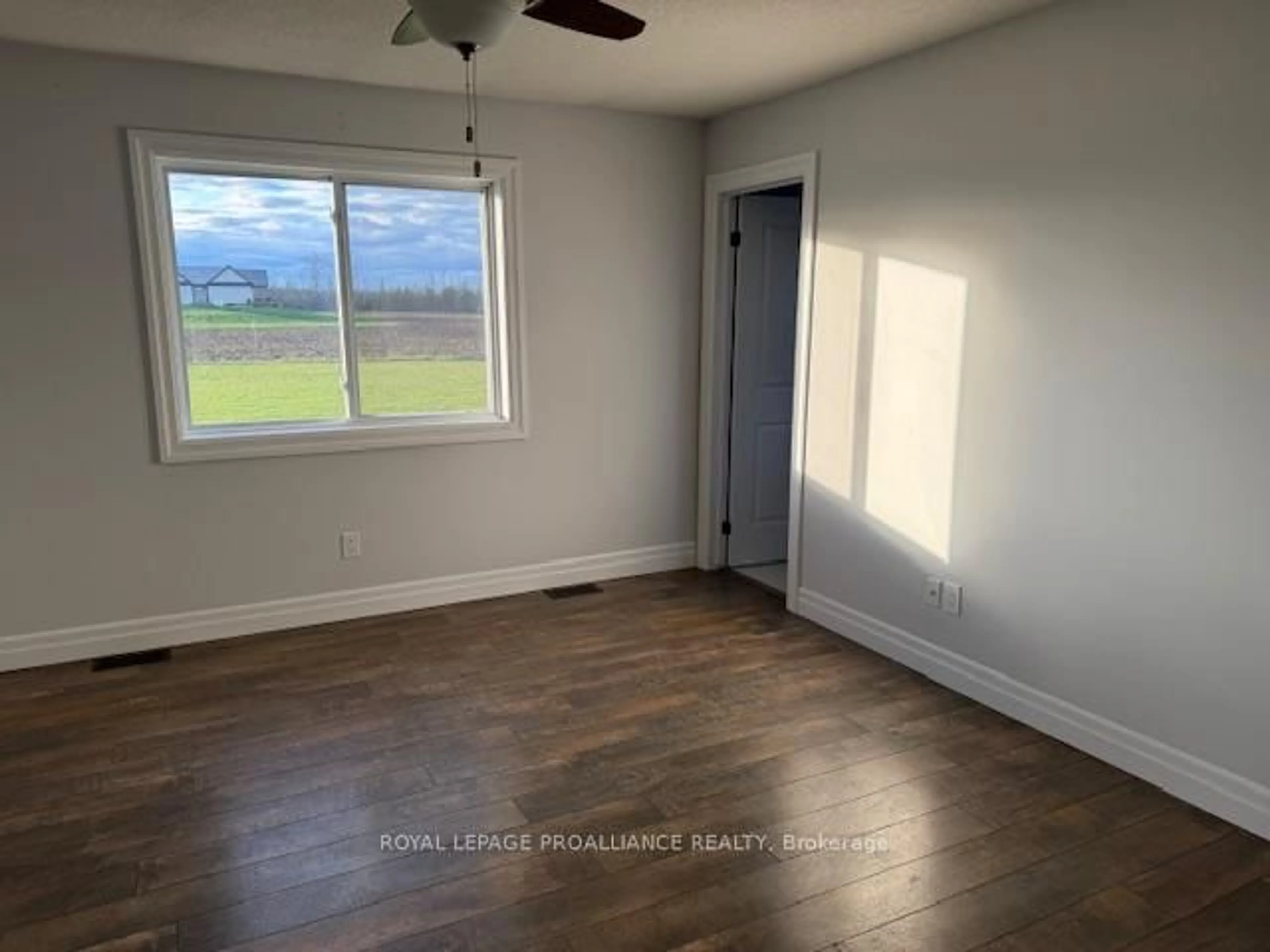 A pic of a room for 1585 Casey Rd, Belleville Ontario K8N 4Z6