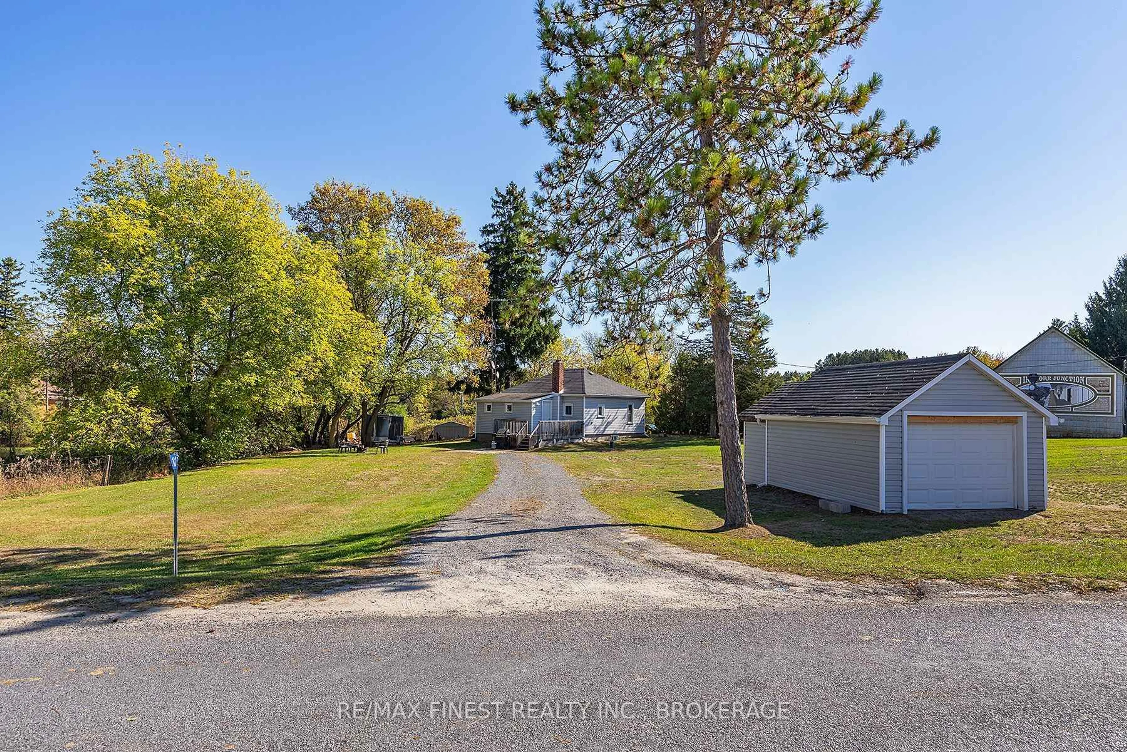 A pic from outside/outdoor area/front of a property/back of a property/a pic from drone, water/lake/river/ocean view for 1018 Oak Flats Rd, Godfrey Ontario K0H 1T0