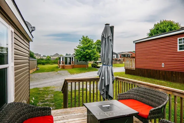486 Cty Rd 18-12 Park Meadow Lane, Prince Edward County 5