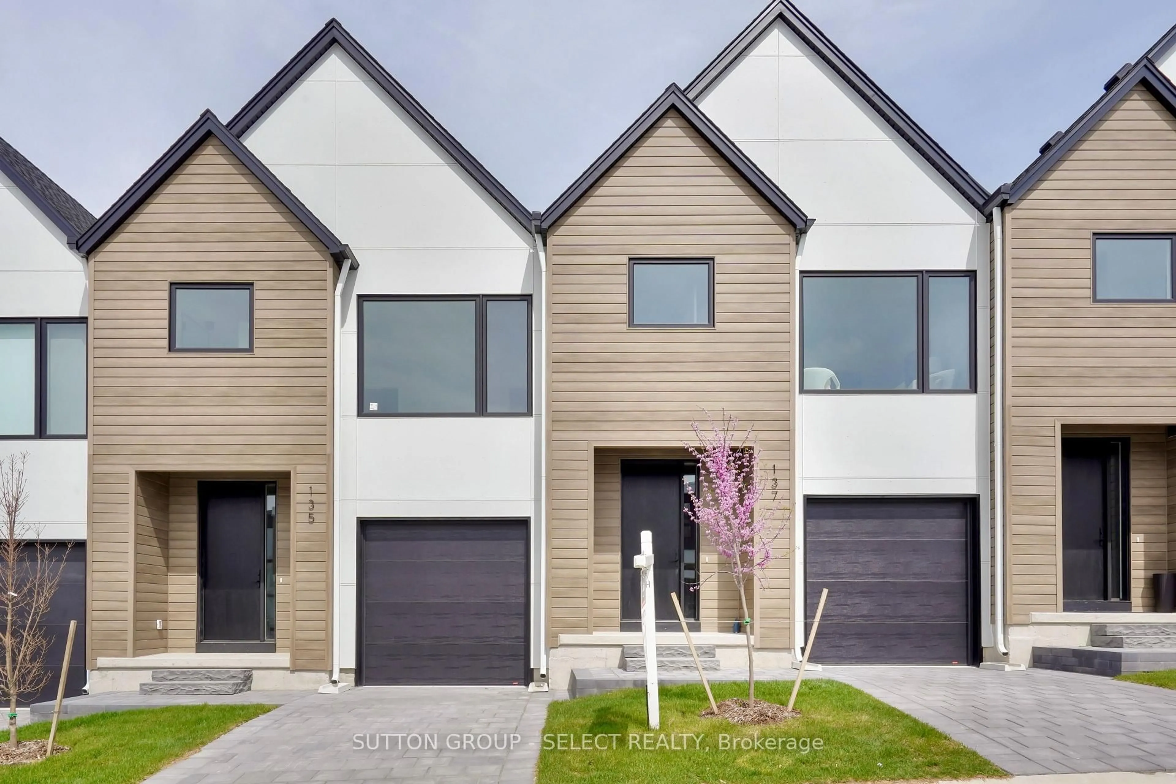 Home with brick exterior material, street for 1965 Upperpoint Gate #151, London South Ontario N6K 0L2