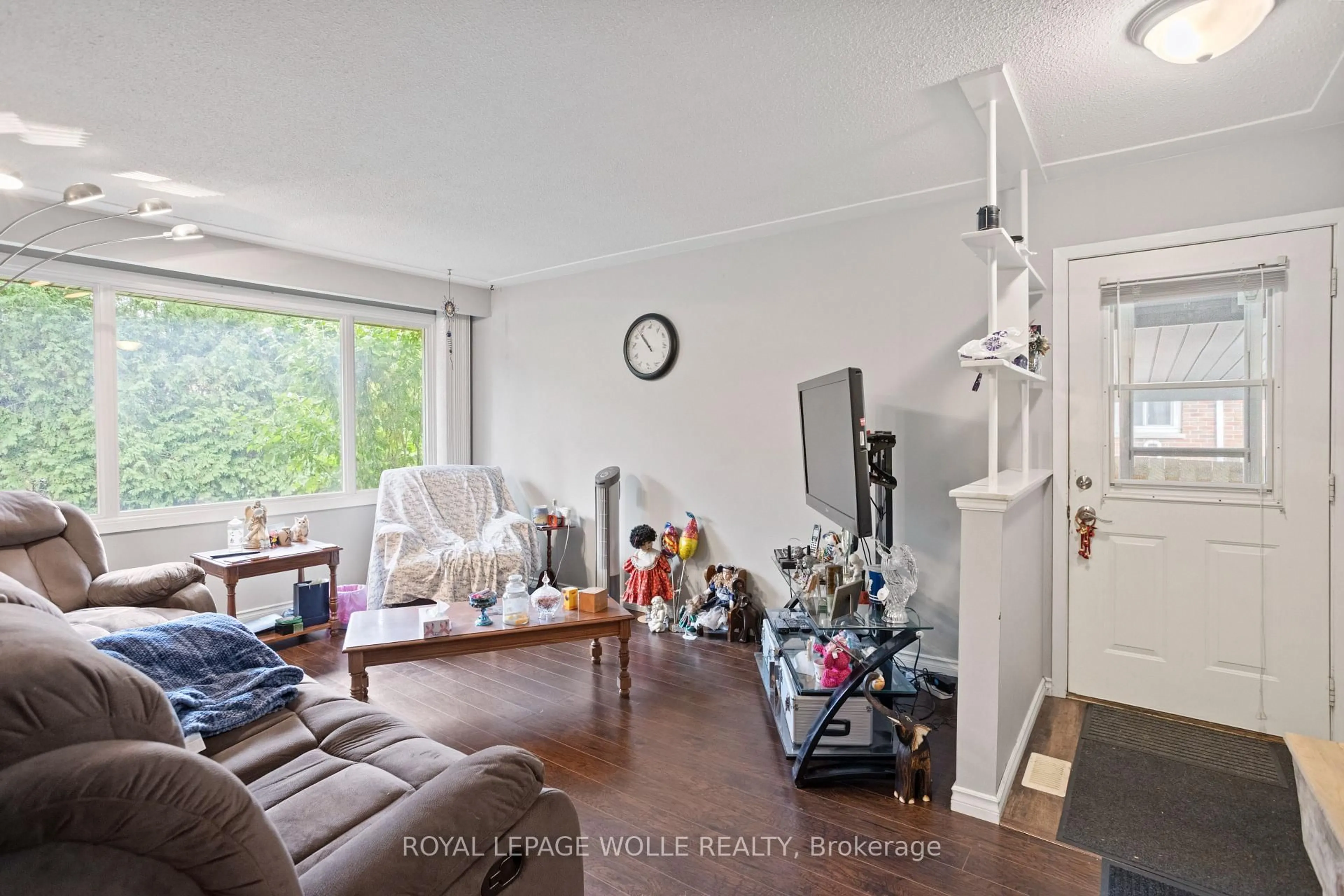 A pic of a room for 179 Vancouver St, London East Ontario N5W 4R5