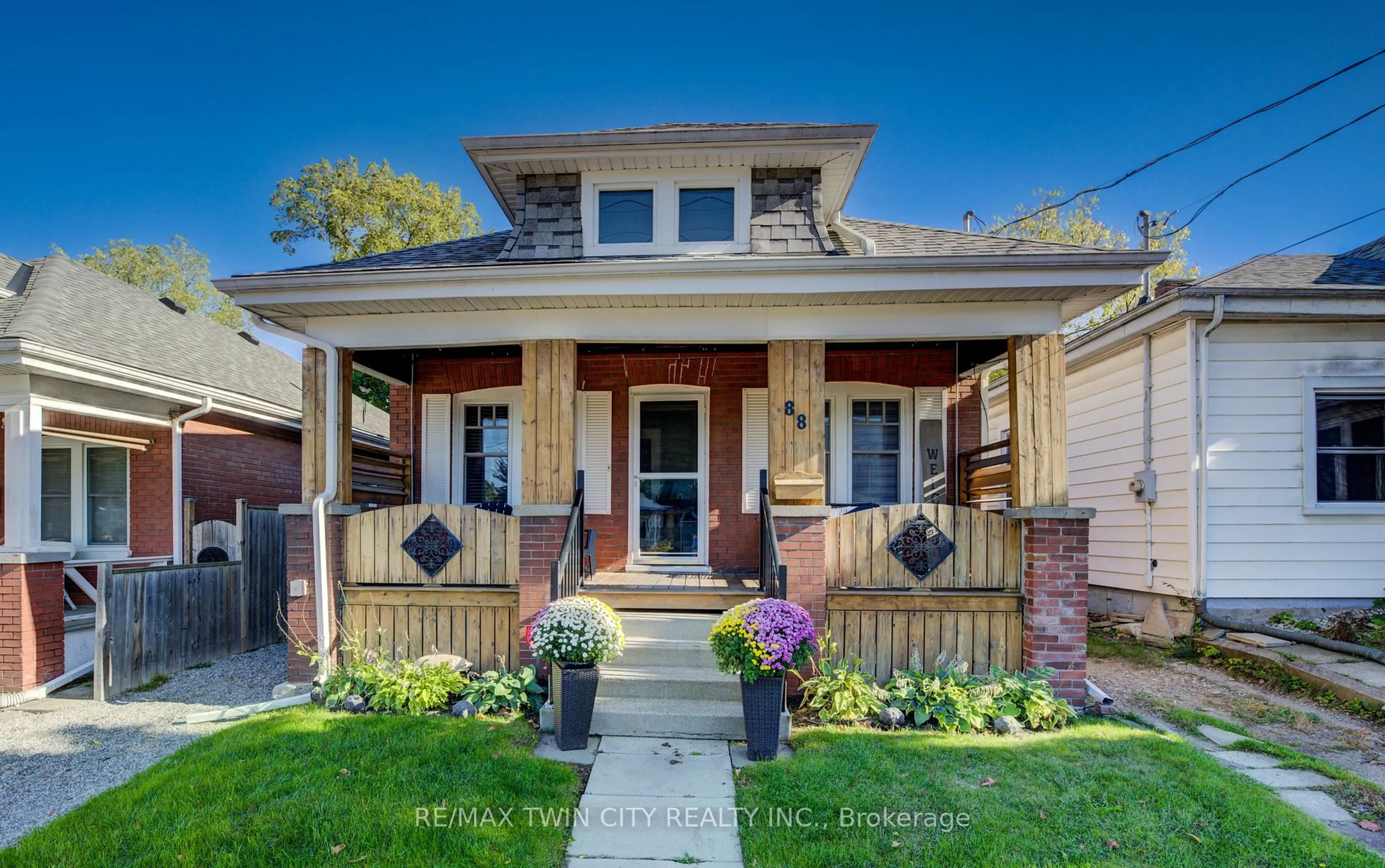 Home with brick exterior material, street for 88 WALNUT St, Brantford Ontario N3T 1H4