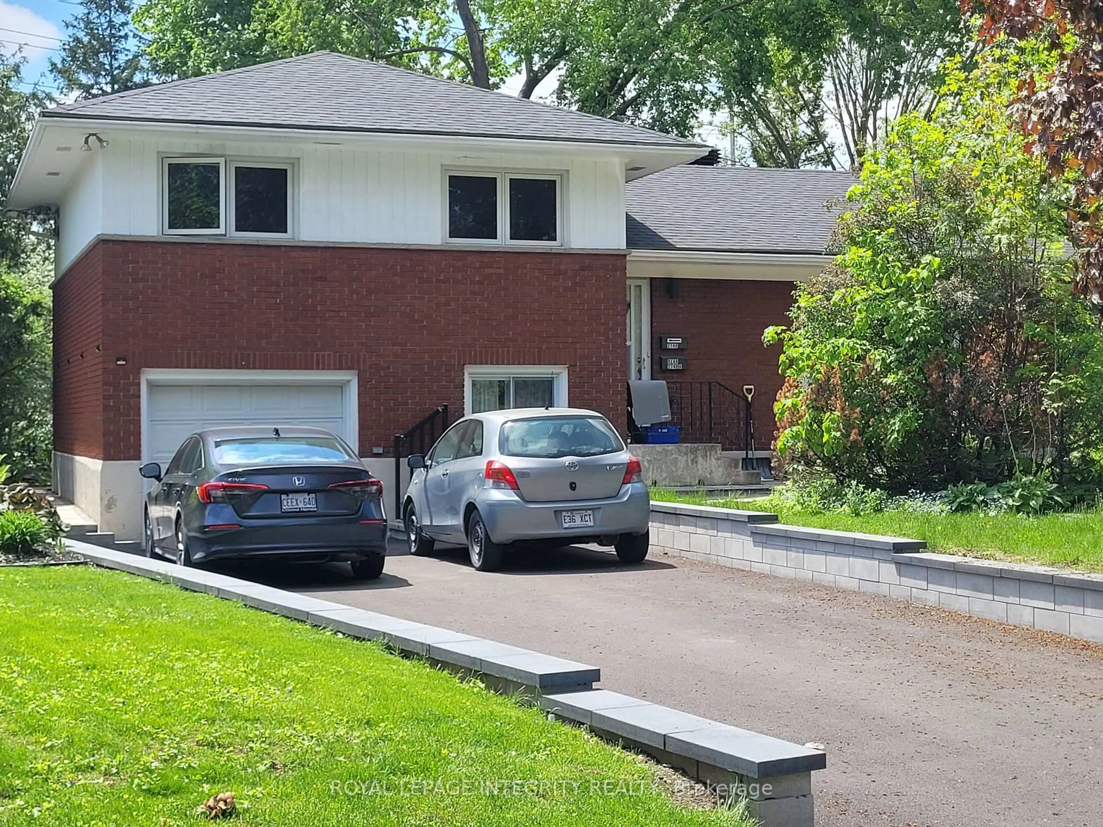 Home with brick exterior material, street for 2748 Moncton Rd, Ottawa Ontario K2B 7W1