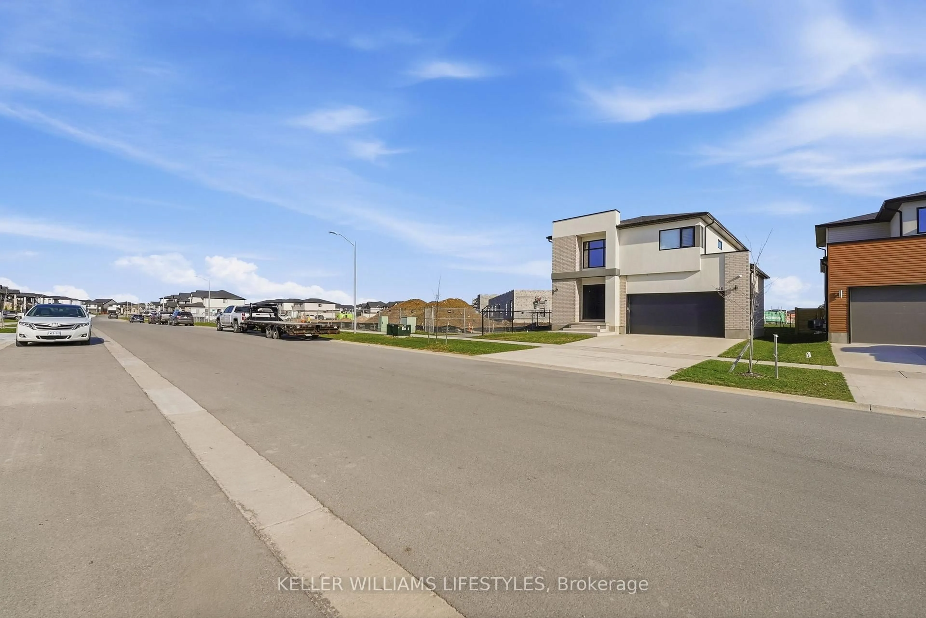 A pic from outside/outdoor area/front of a property/back of a property/a pic from drone, street for 140 CRESTVIEW Dr, Middlesex Centre Ontario N0L 1R0