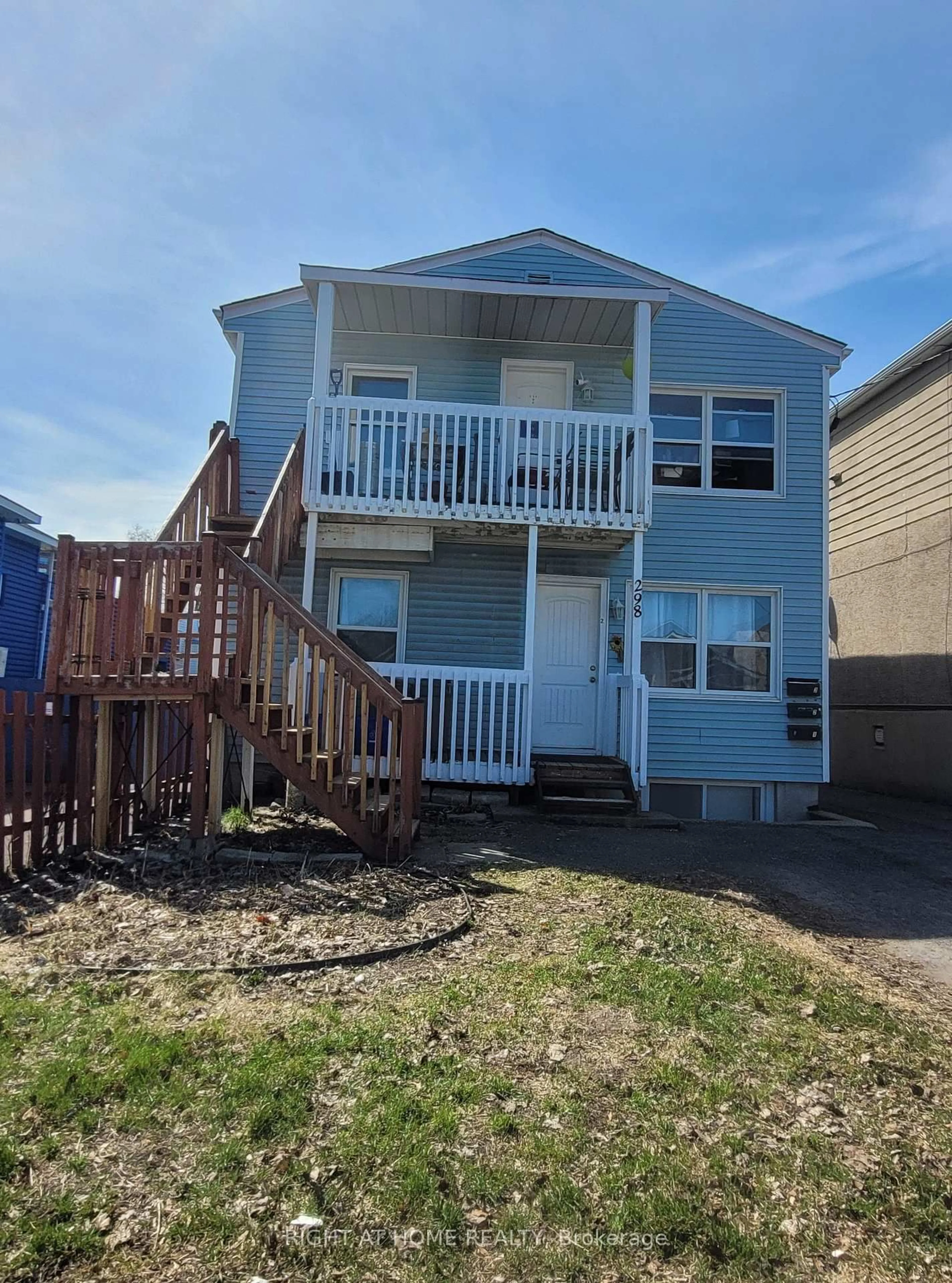 Home with vinyl exterior material, street for 298 Montfort St, Ottawa Ontario K1L 5N6